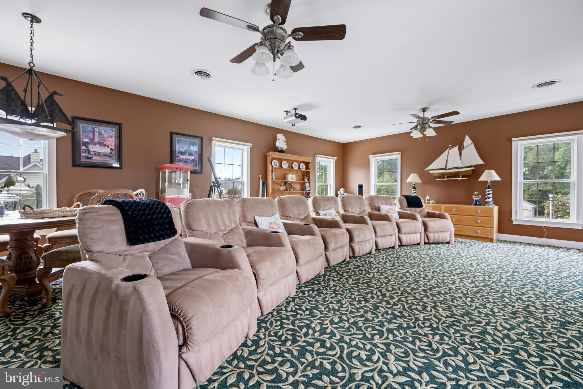 WOLFE POINTE - Residential