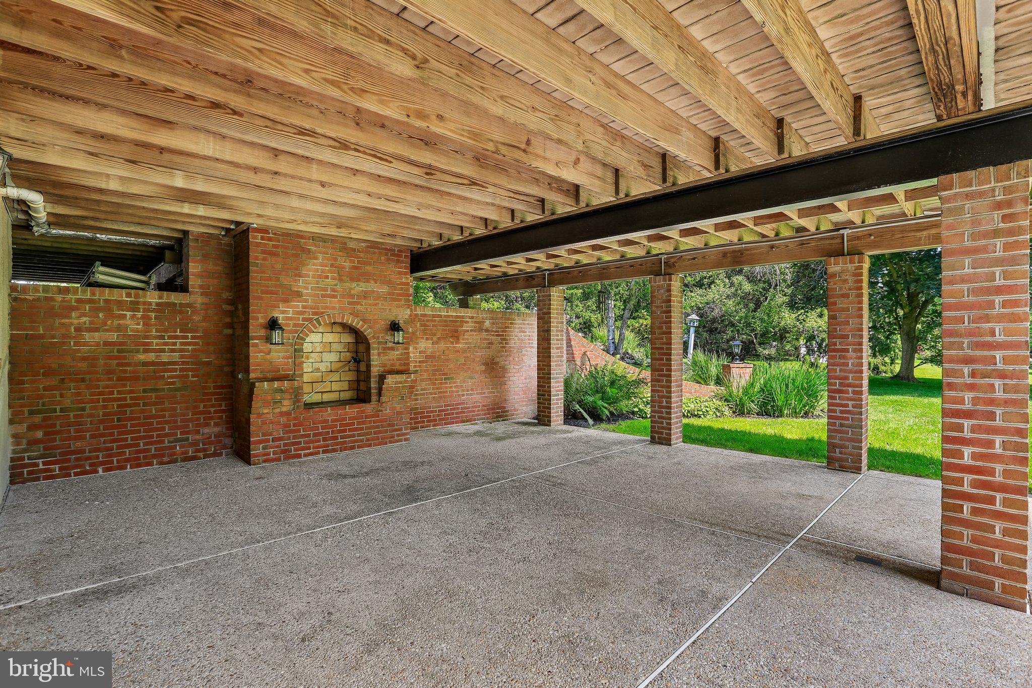 GRAY ROCK FARM - Residential