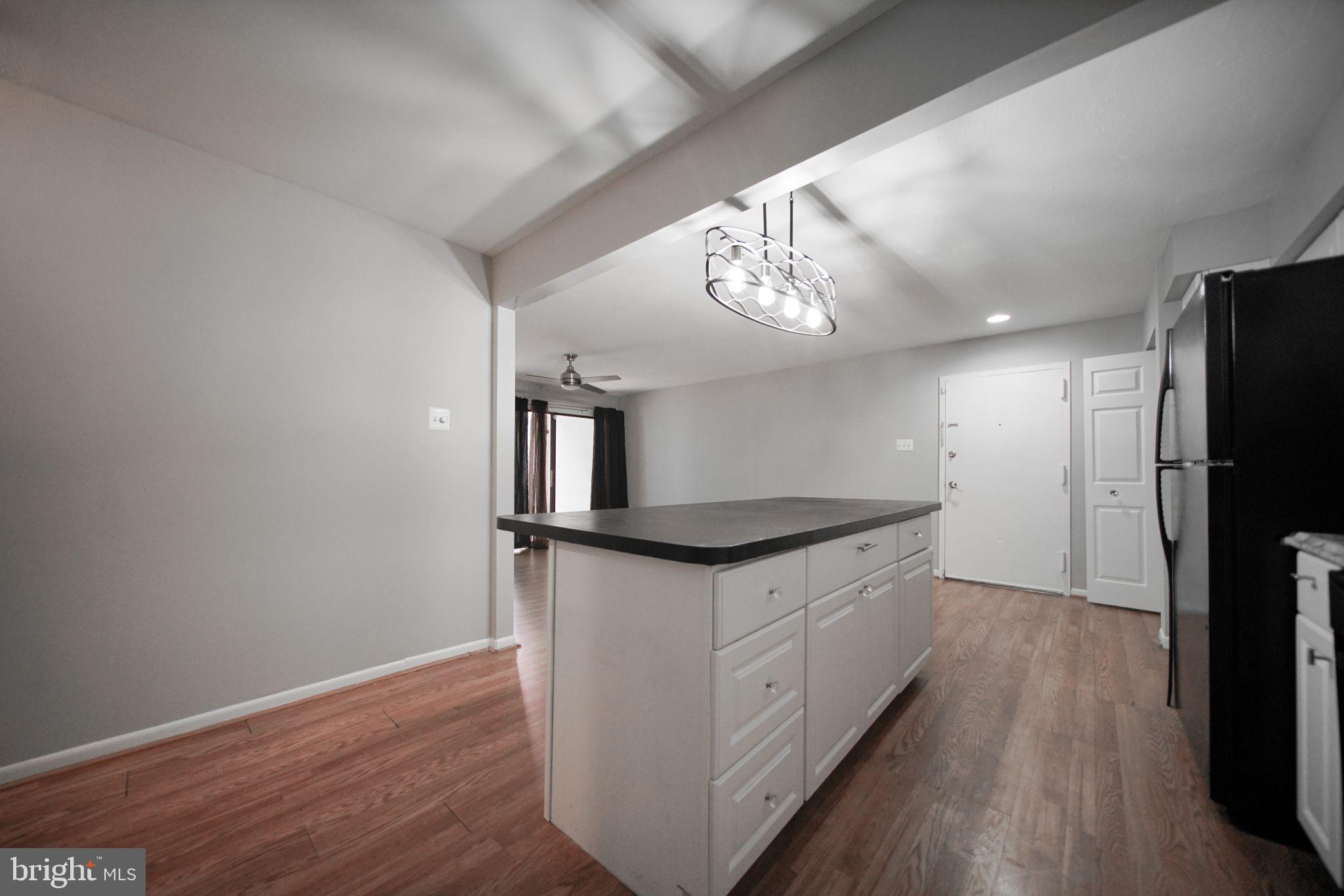 TREETOP CONDO - Residential Lease