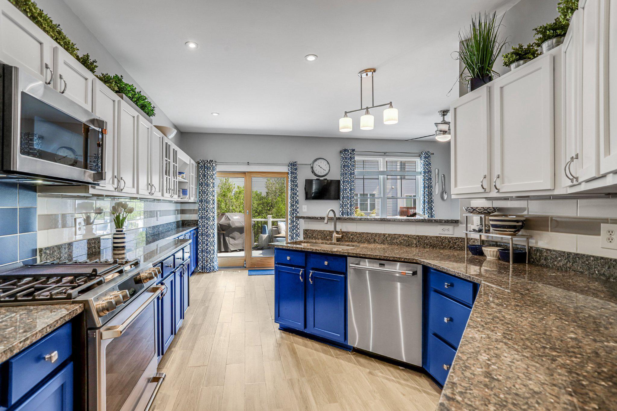 SOUTH RIDING - Residential