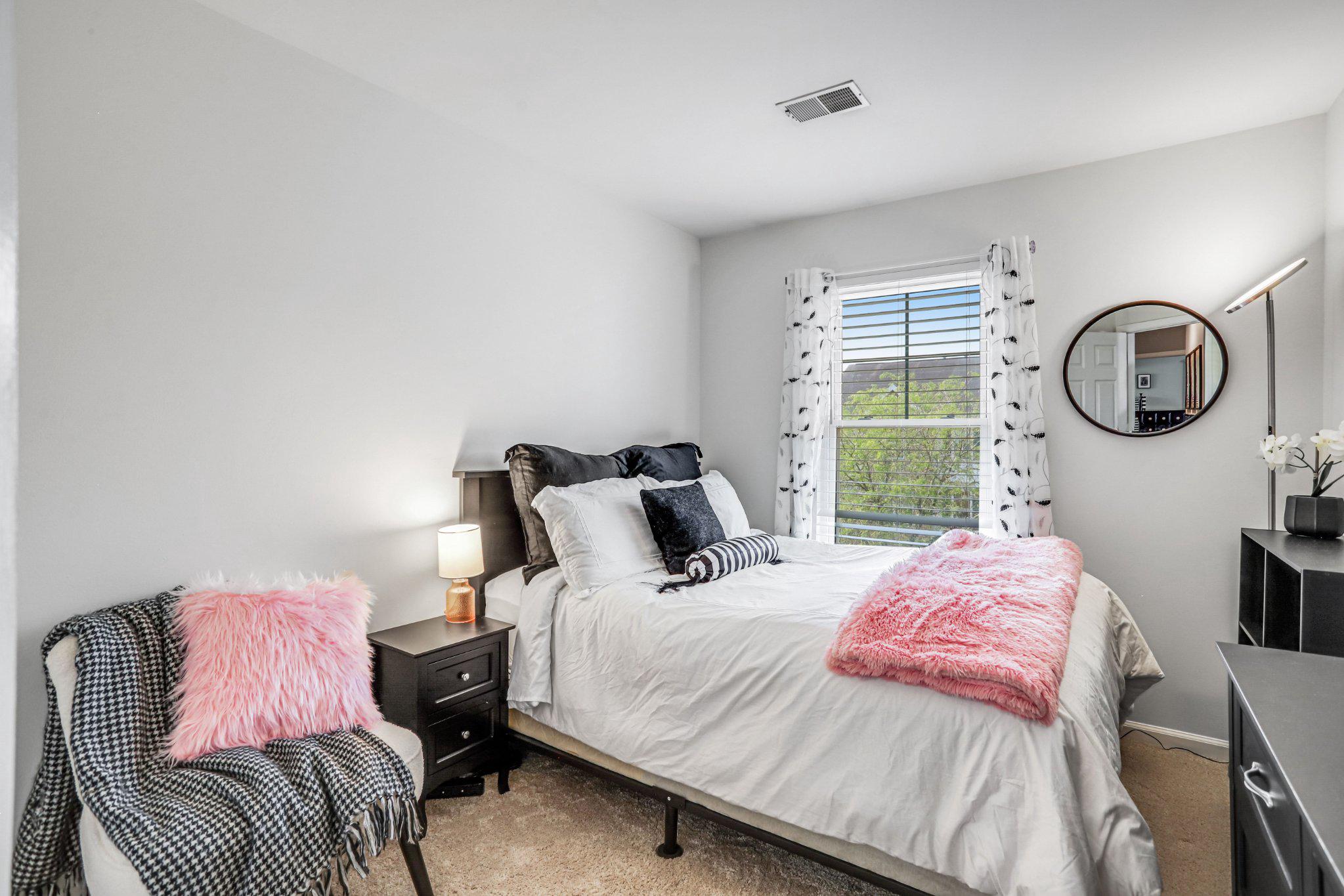 SOUTH RIDING - Residential
