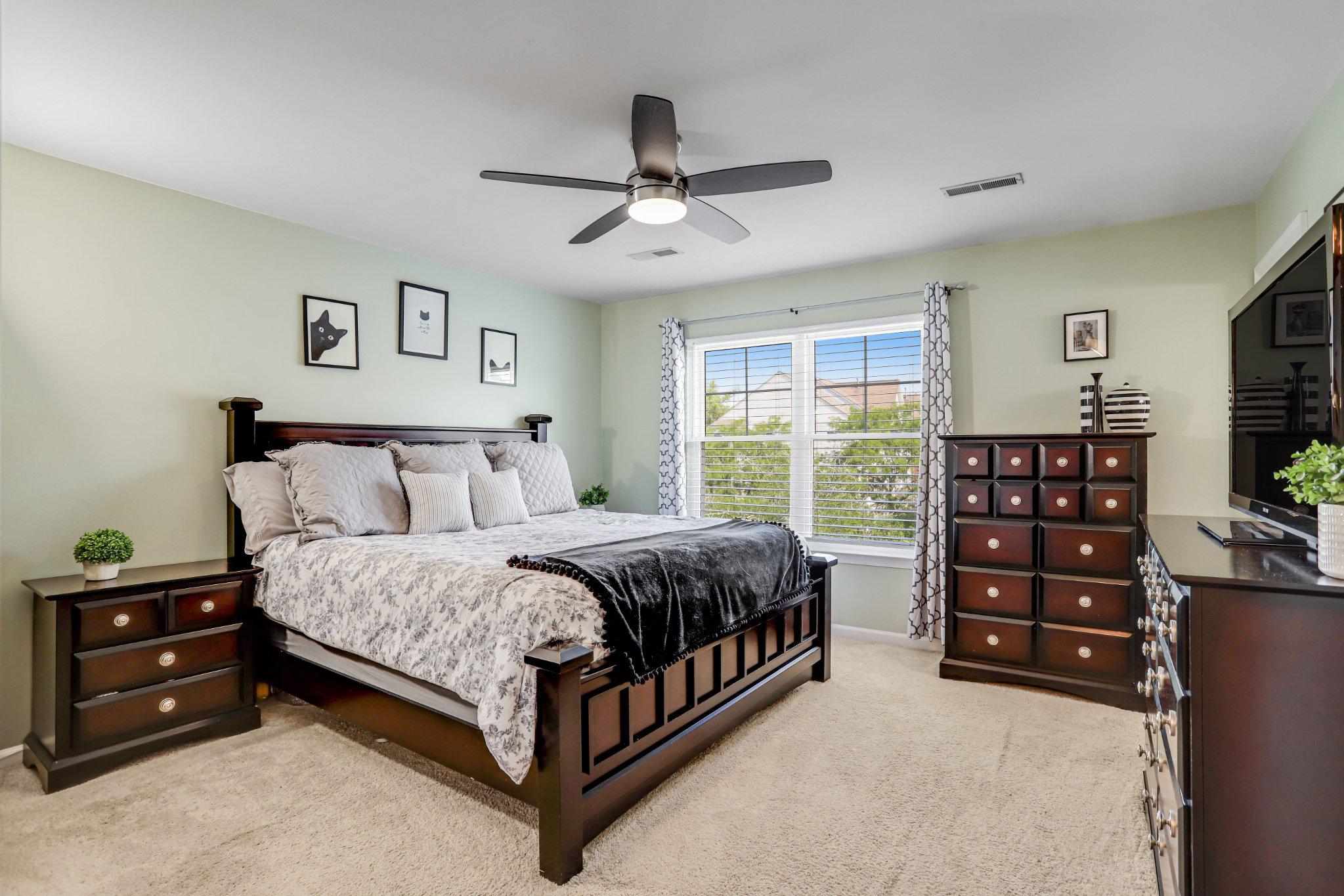 SOUTH RIDING - Residential