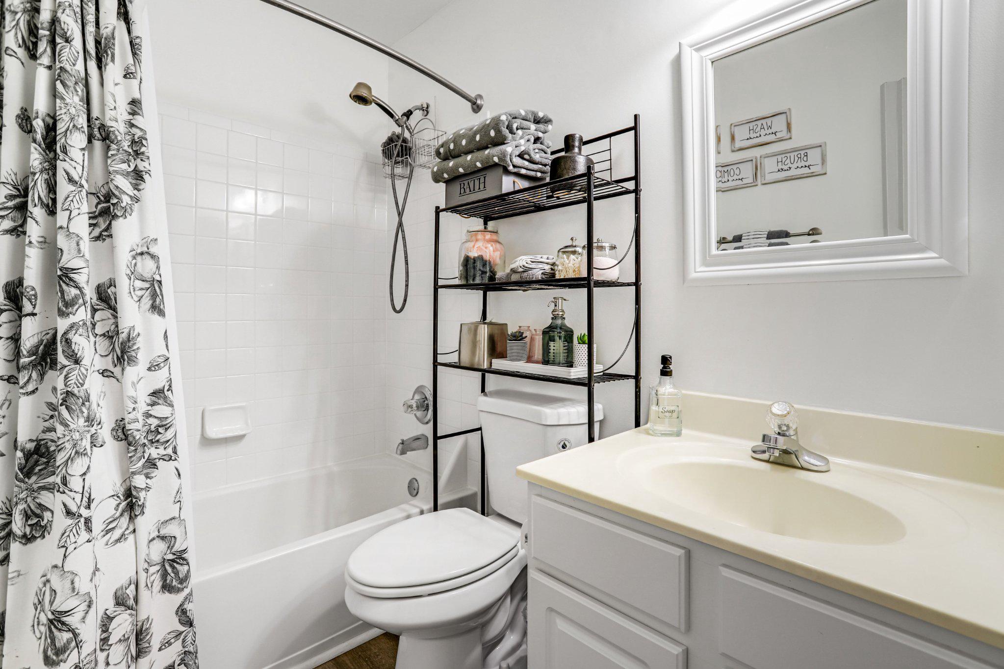 SOUTH RIDING - Residential