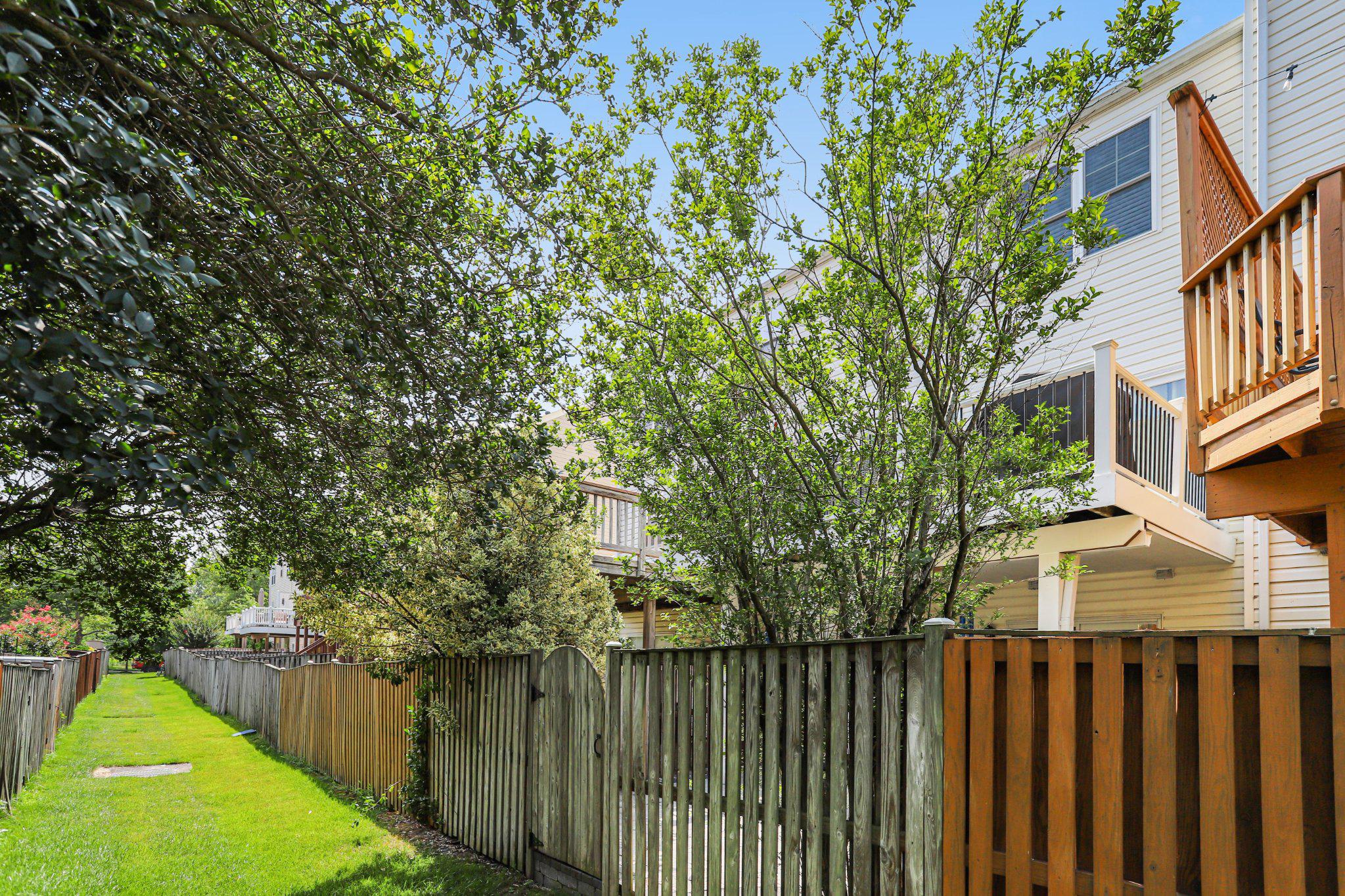 SOUTH RIDING - Residential