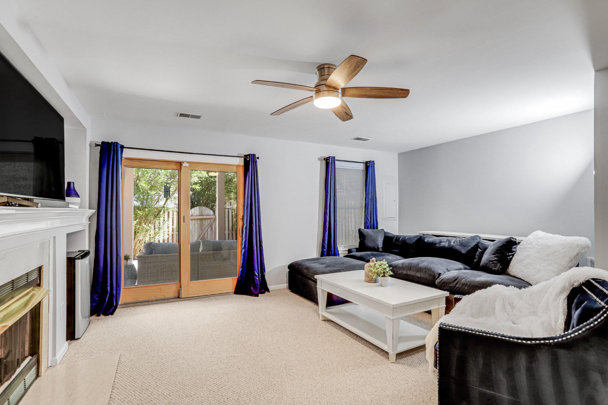 SOUTH RIDING - Residential
