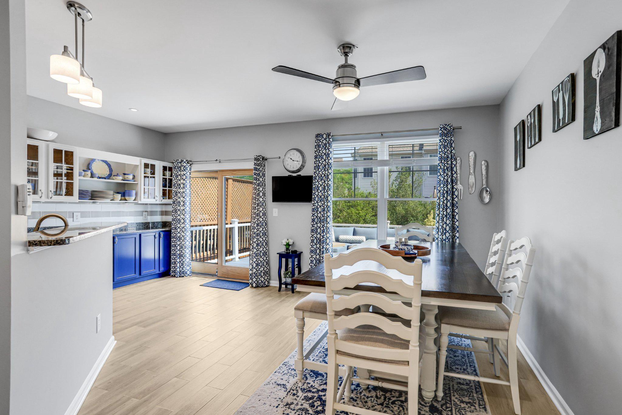SOUTH RIDING - Residential