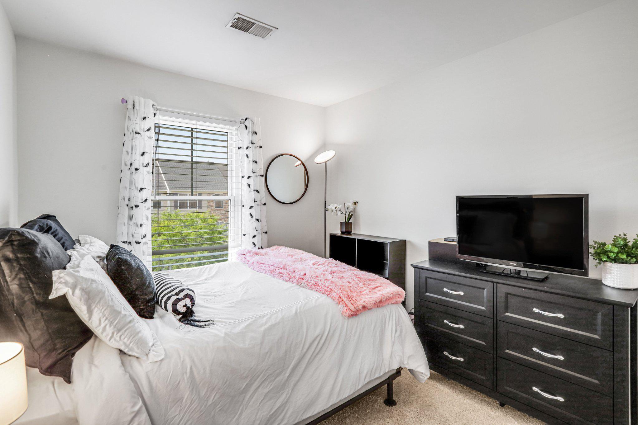 SOUTH RIDING - Residential