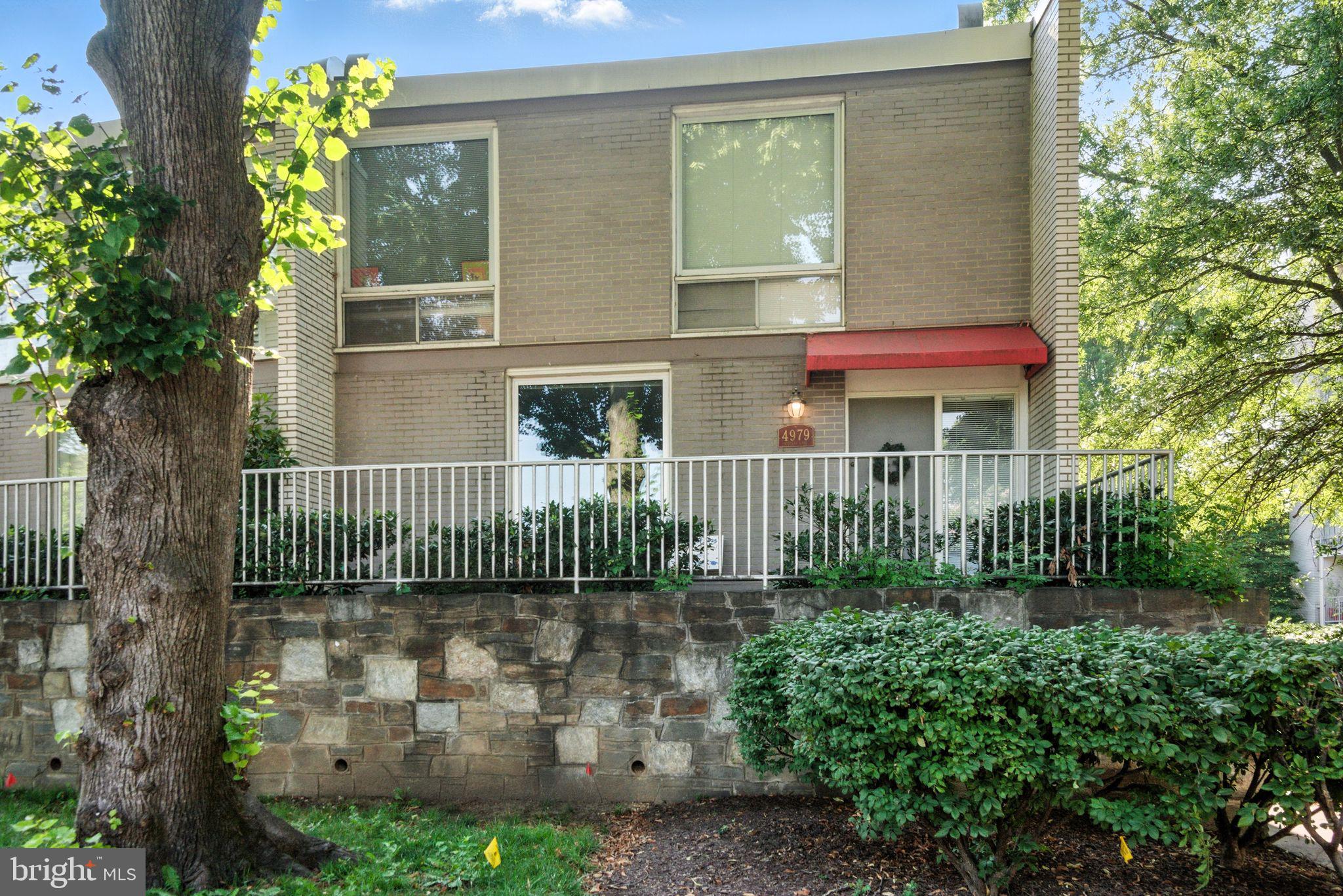 Welcome home to this beautifully updated 3-bedroom, 2.5-bath end unit townhouse, offering abundant natural light and modern comfort in a prime location.
 Features Include:
Fully renovated kitchen with stainless steel appliances
Gorgeous hardwood flooring throughout
Spacious private patio perfect for relaxing or entertaining
Washer and dryer in unit
 ALL utilities included in the rent – enjoy hassle-free living!

Community Amenities:
Swimming pools
Fitness center
Landscaped grounds

 Unbeatable Location:
Just minutes to NIH, Metro, shopping, and restaurants – everything you need is right at your doorstep!