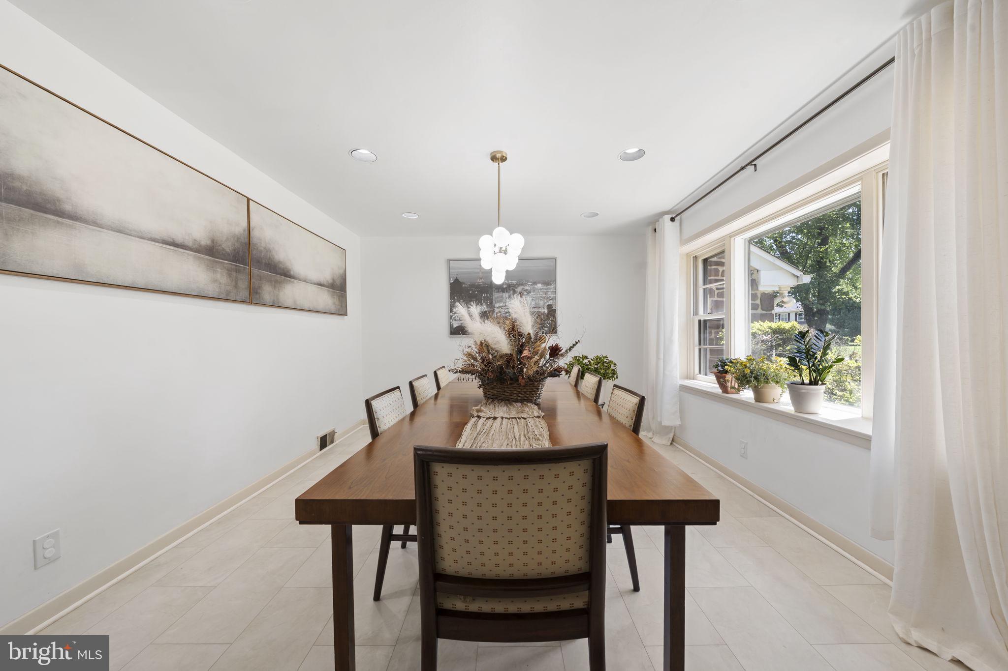 MEADOWBROOK - Residential