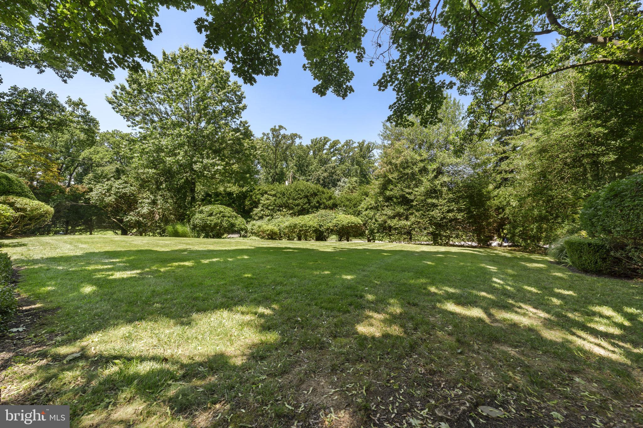 MEADOWBROOK - Residential