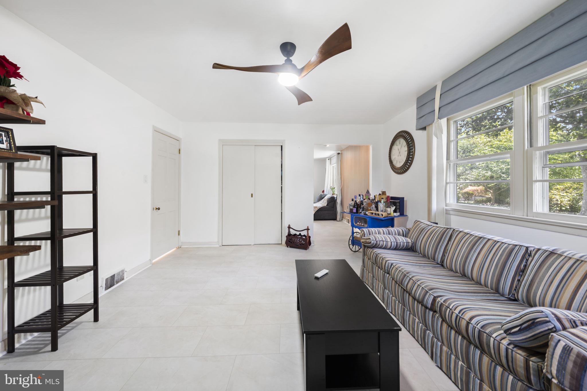 MEADOWBROOK - Residential