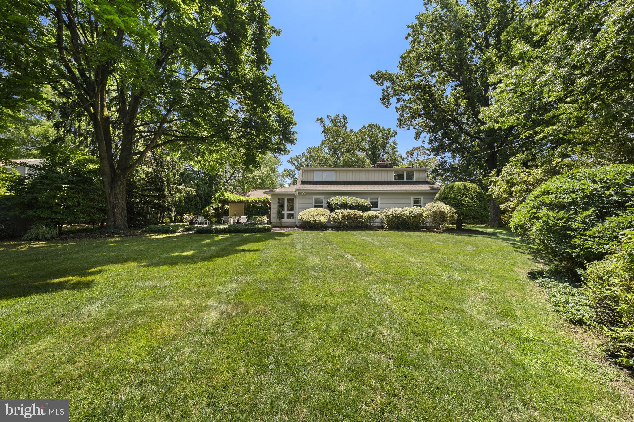 MEADOWBROOK - Residential