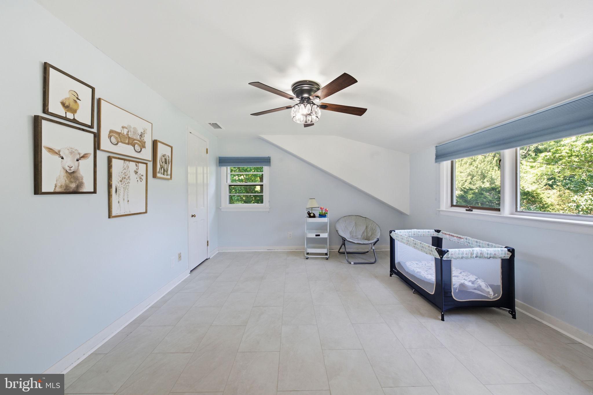 MEADOWBROOK - Residential