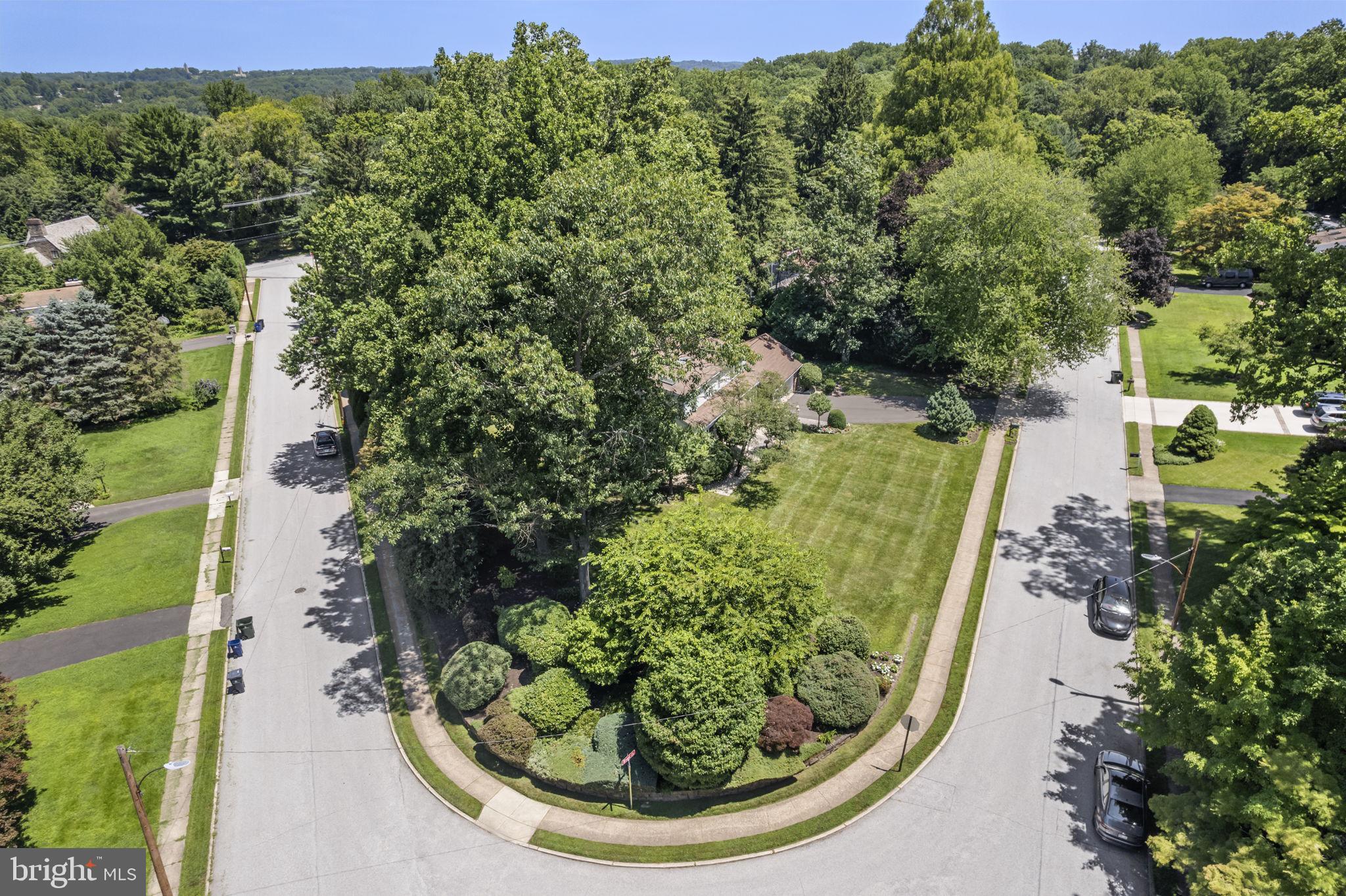 MEADOWBROOK - Residential