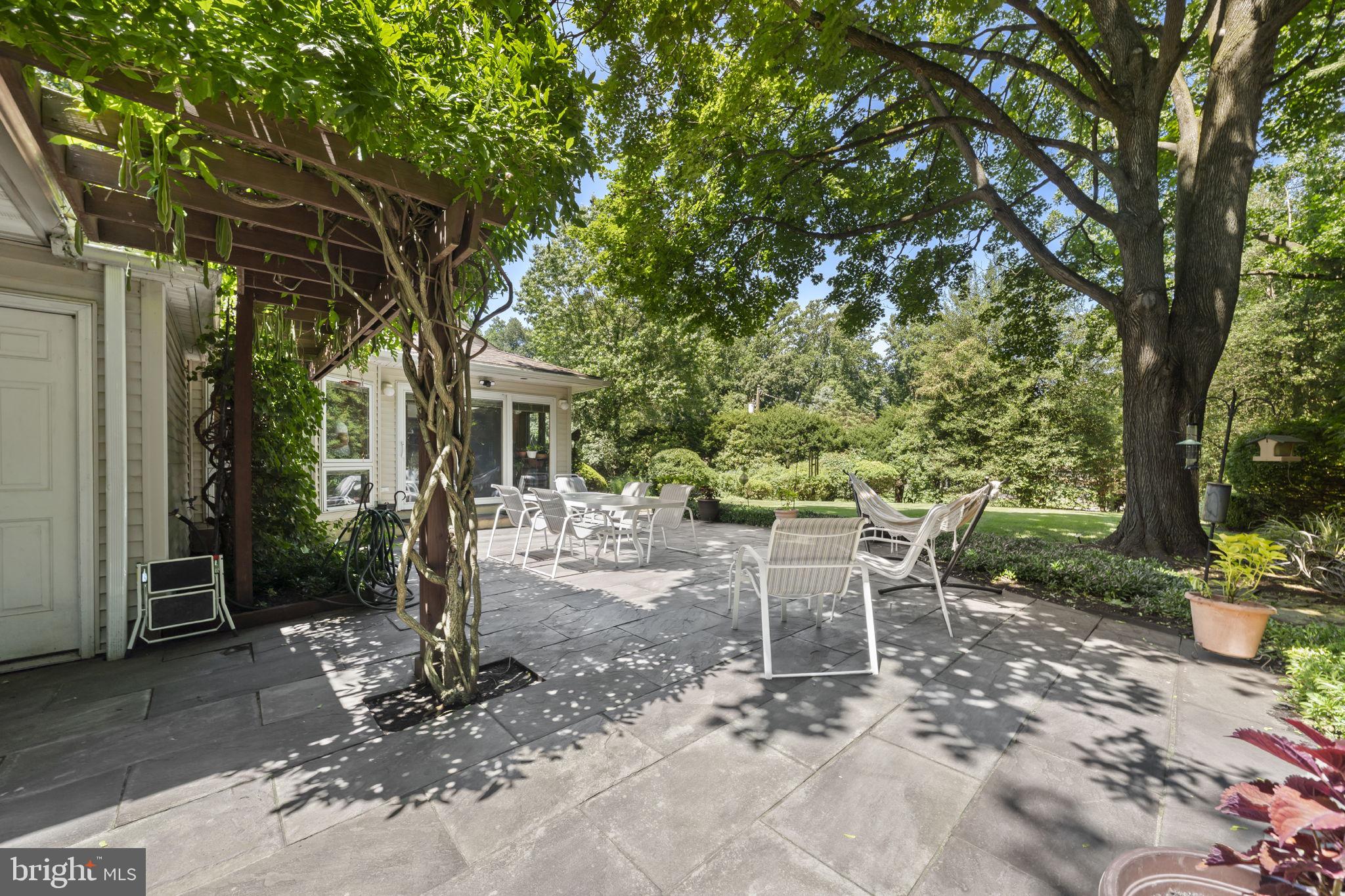 MEADOWBROOK - Residential