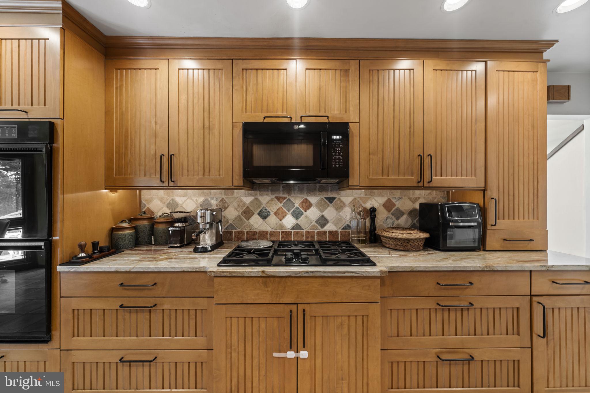 MEADOWBROOK - Residential