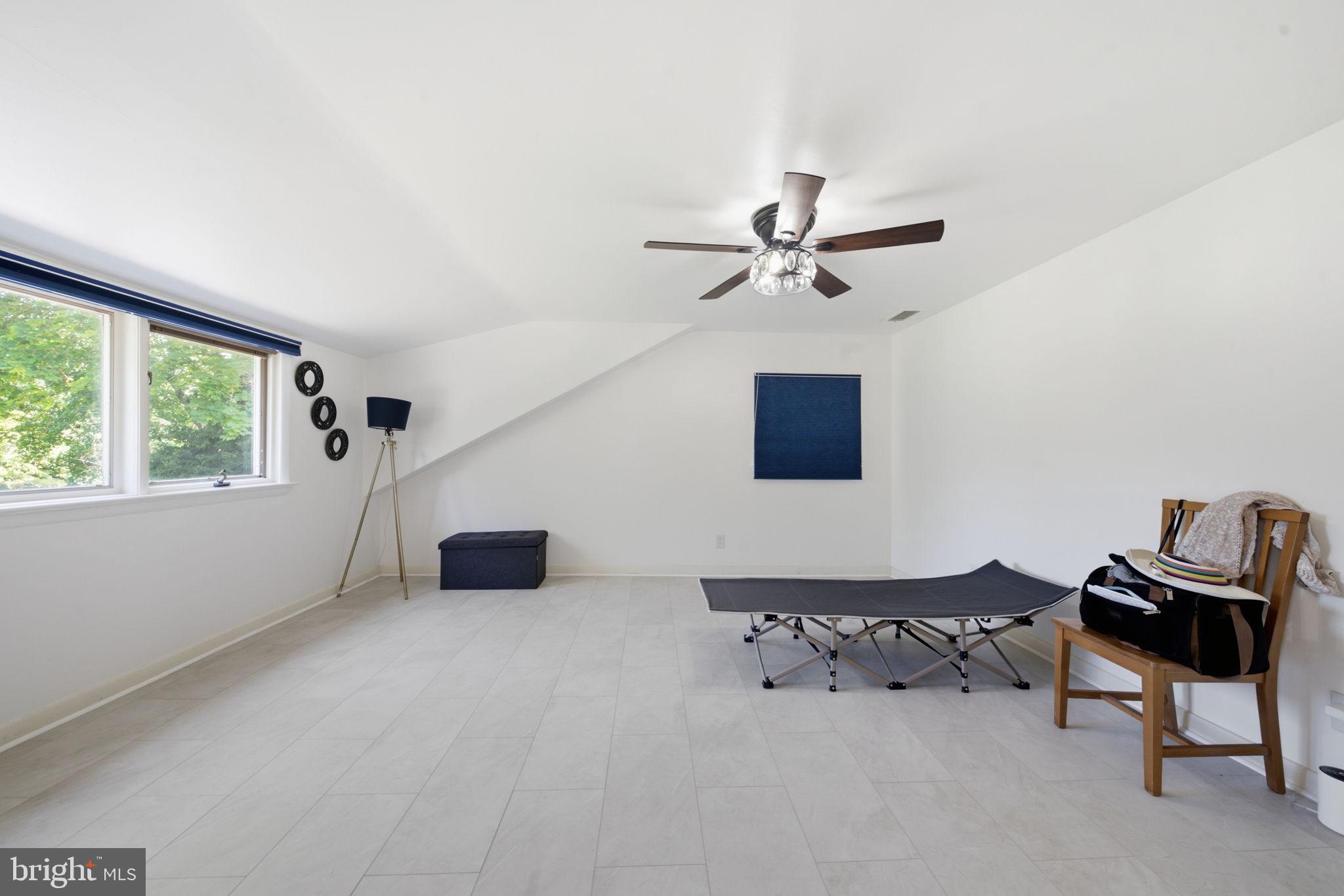 MEADOWBROOK - Residential