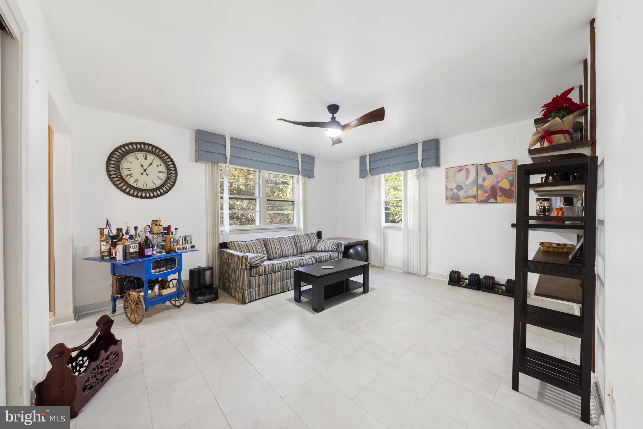 MEADOWBROOK - Residential