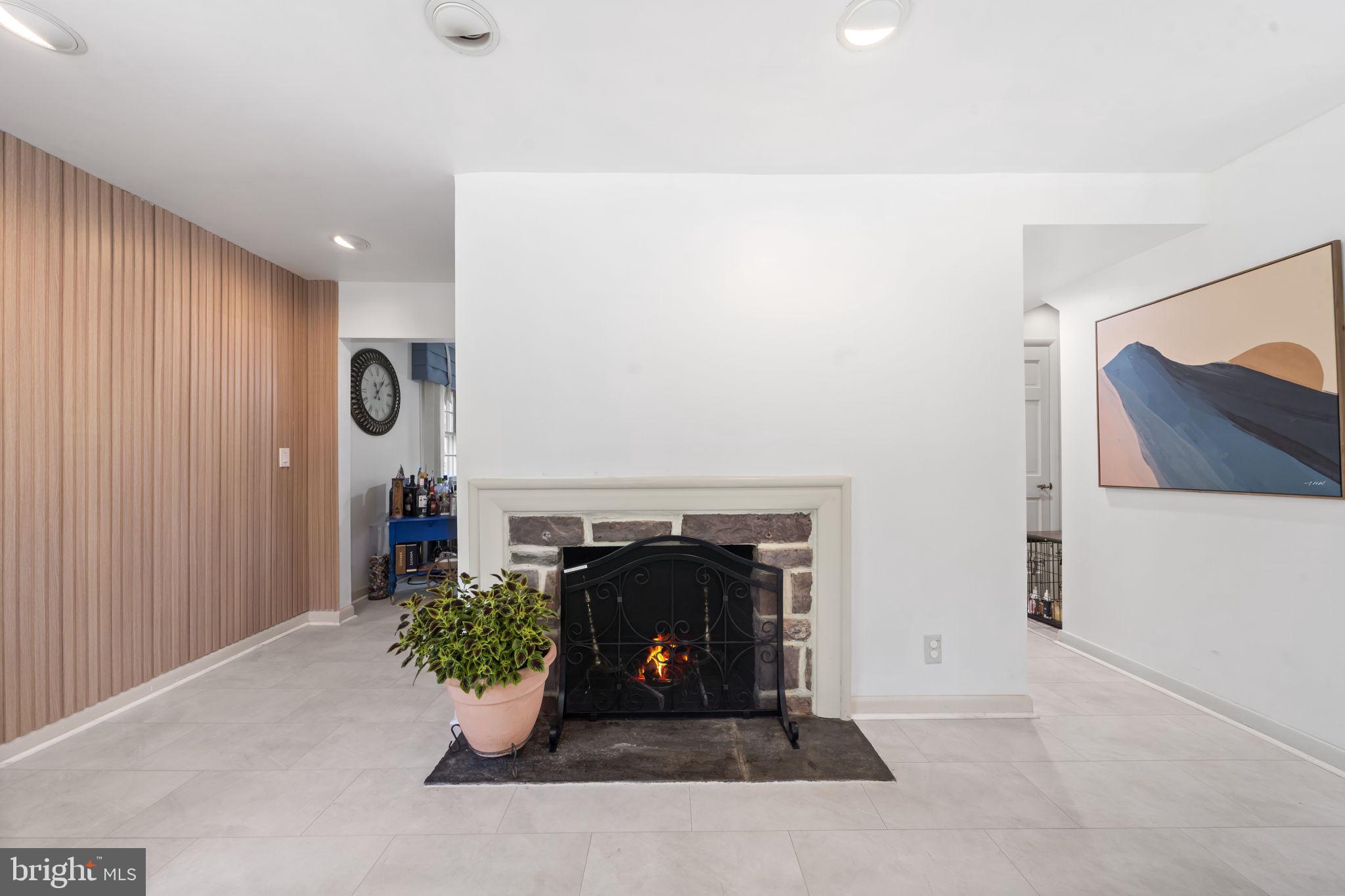 MEADOWBROOK - Residential