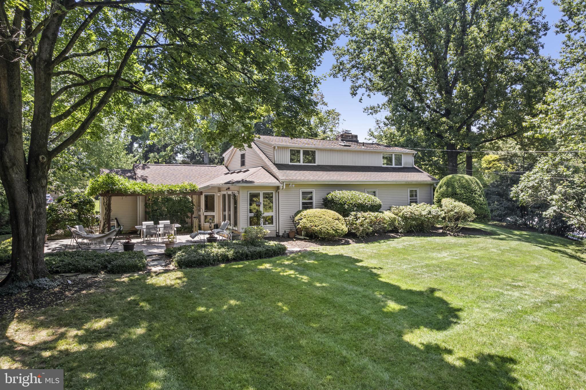 MEADOWBROOK - Residential