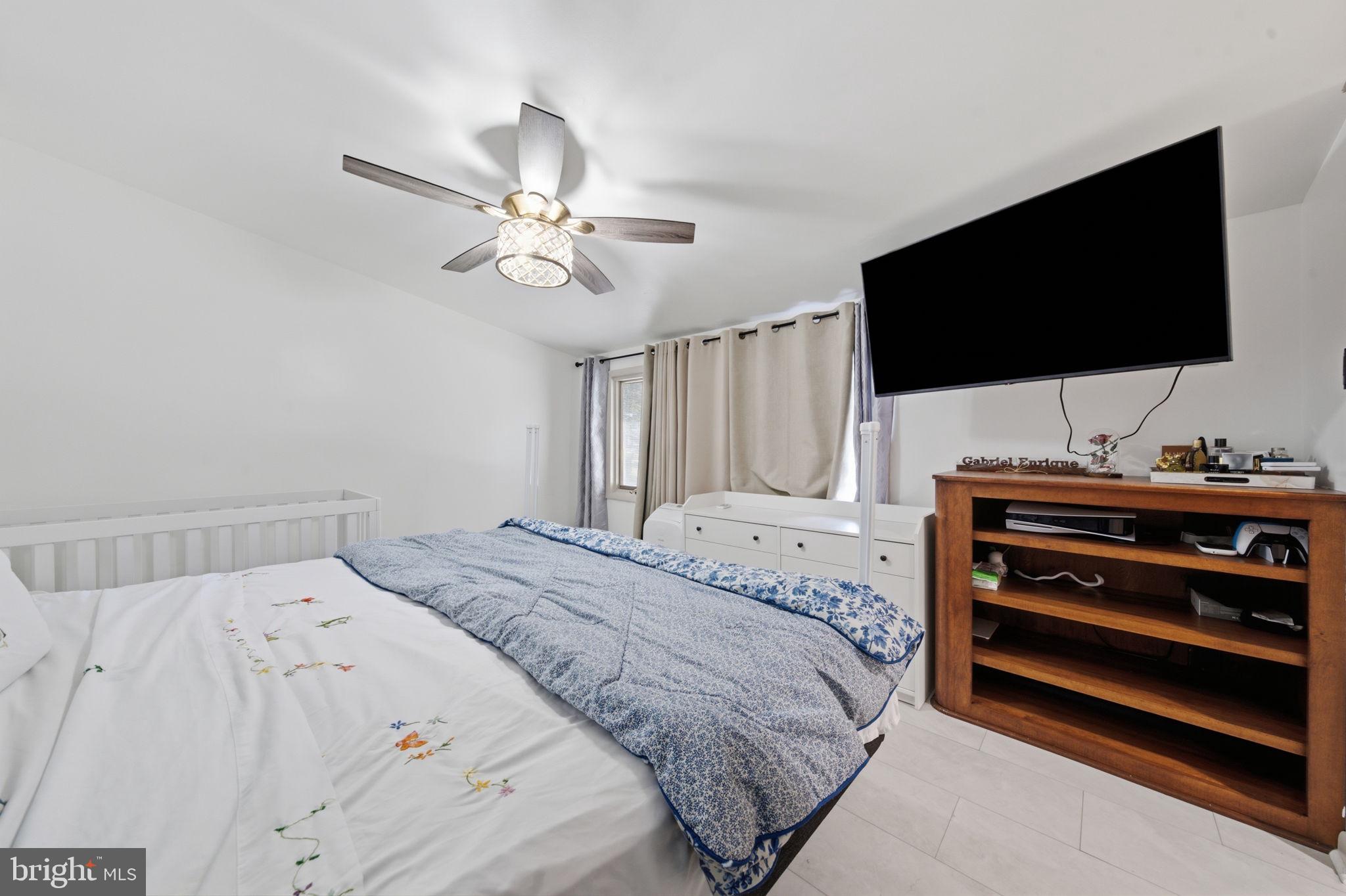 MEADOWBROOK - Residential