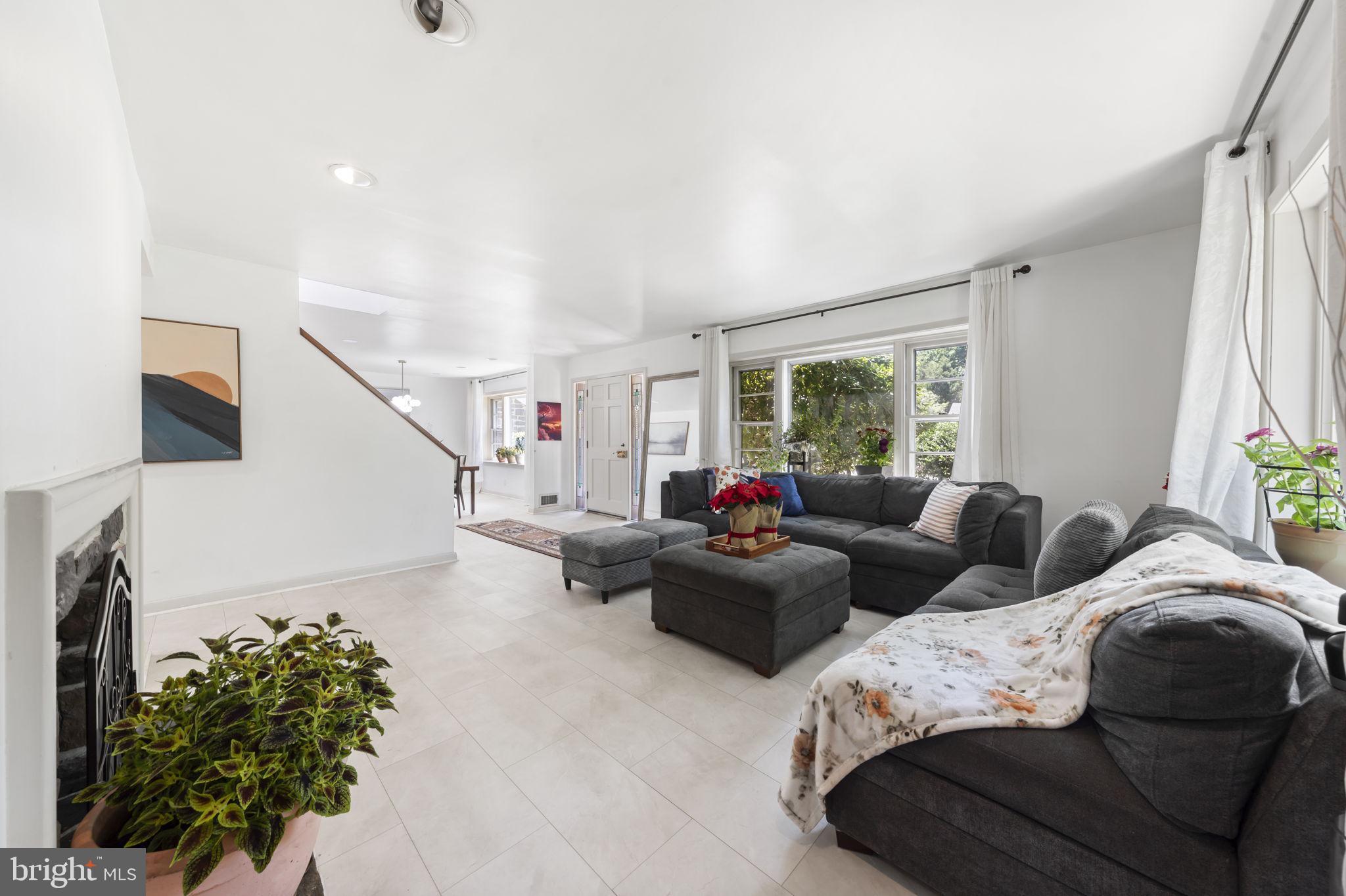 MEADOWBROOK - Residential