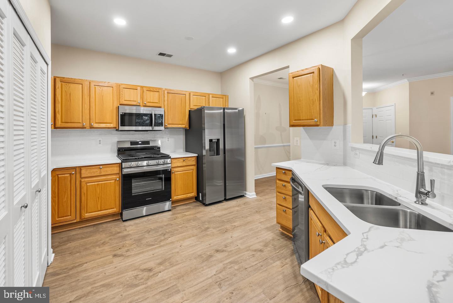 HEARTHSTONE AT TIMBERS - Residential