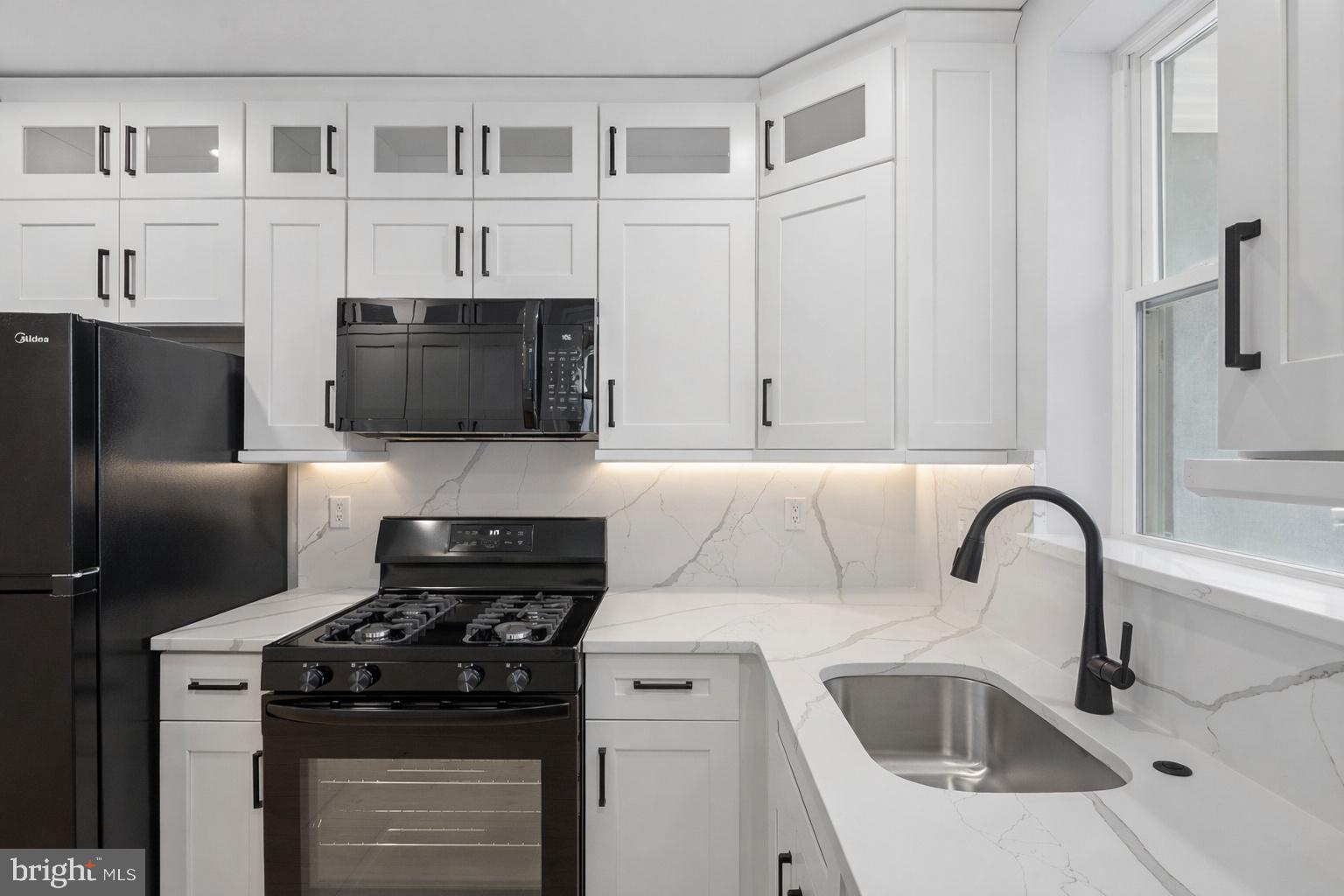 WEST PASSYUNK - Residential