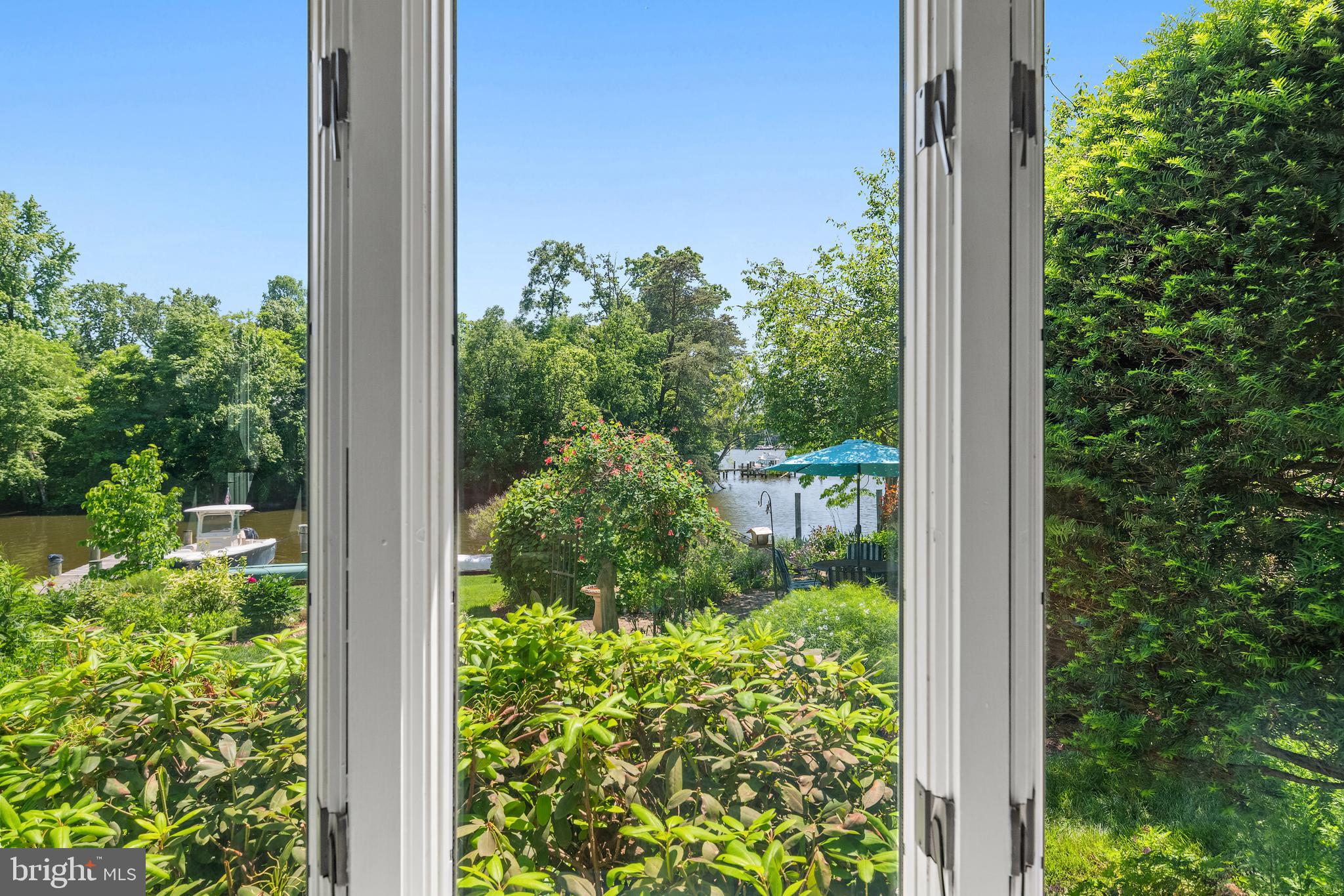 WHITEHALL MANOR - Residential