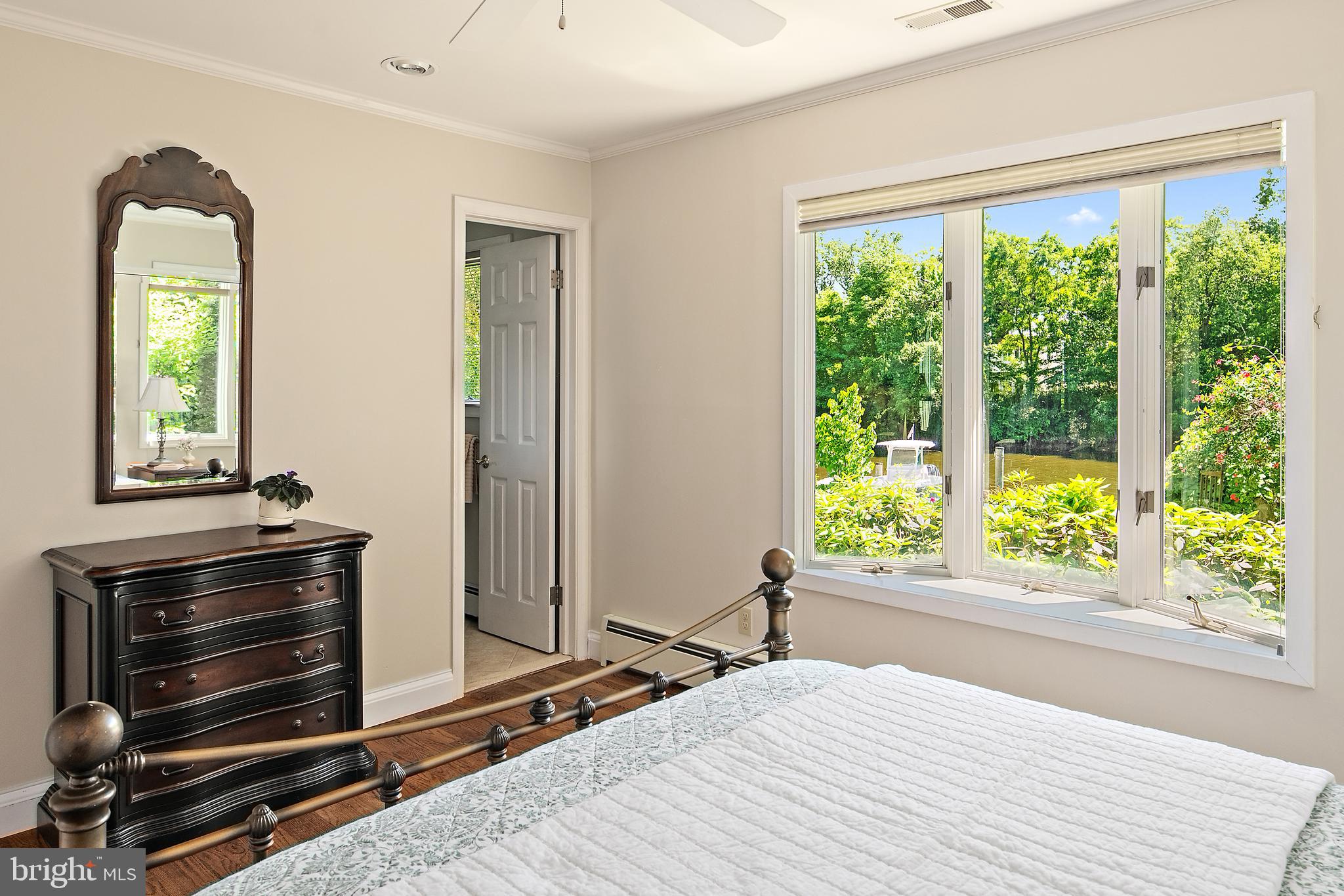 WHITEHALL MANOR - Residential