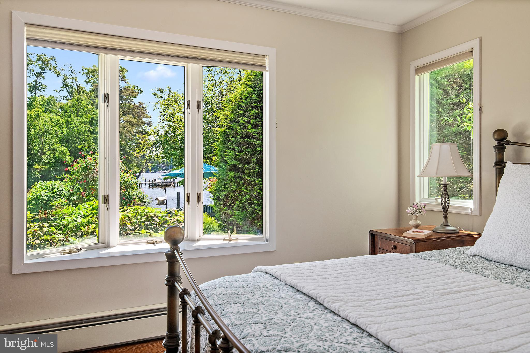 WHITEHALL MANOR - Residential