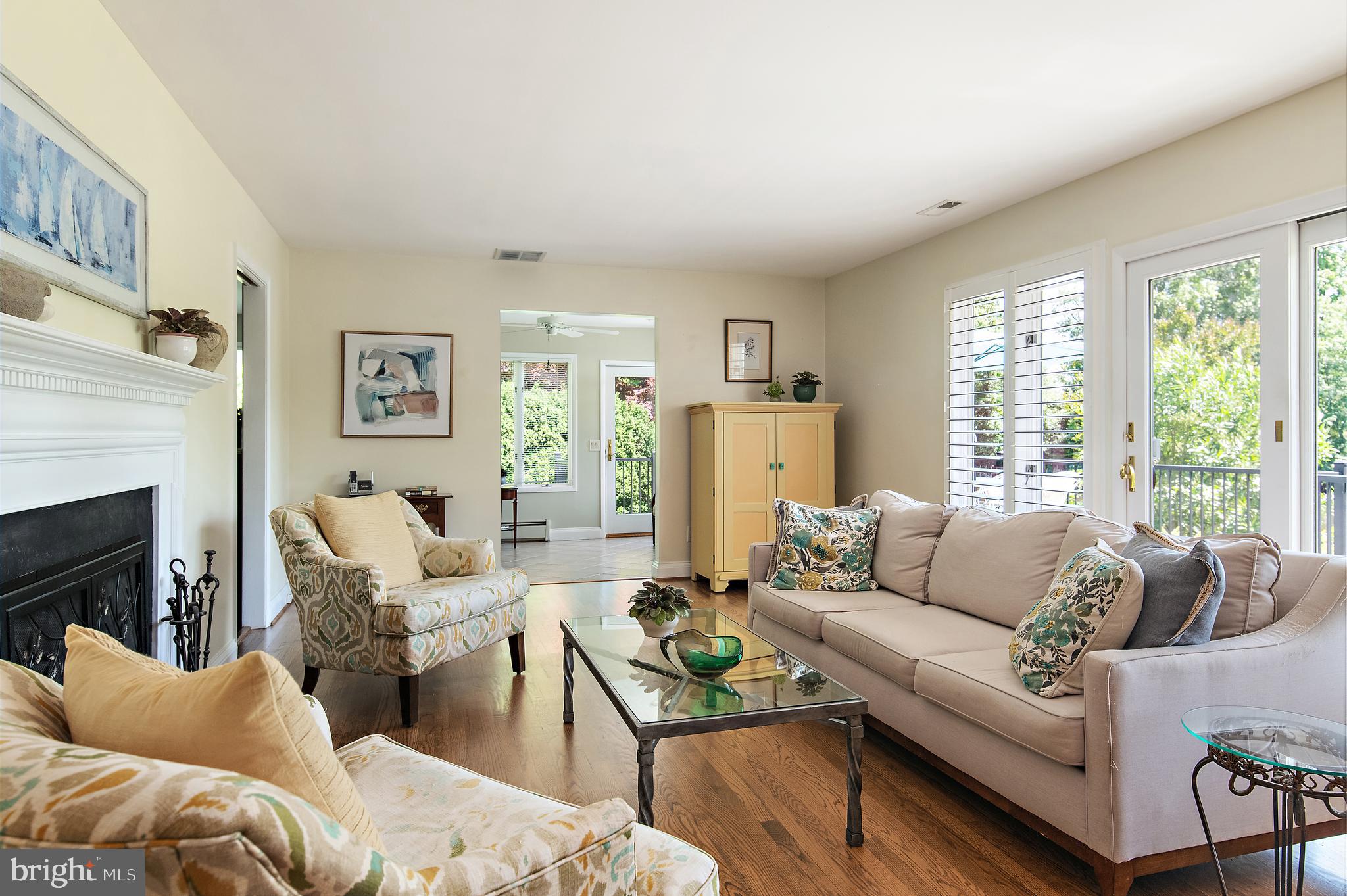 WHITEHALL MANOR - Residential