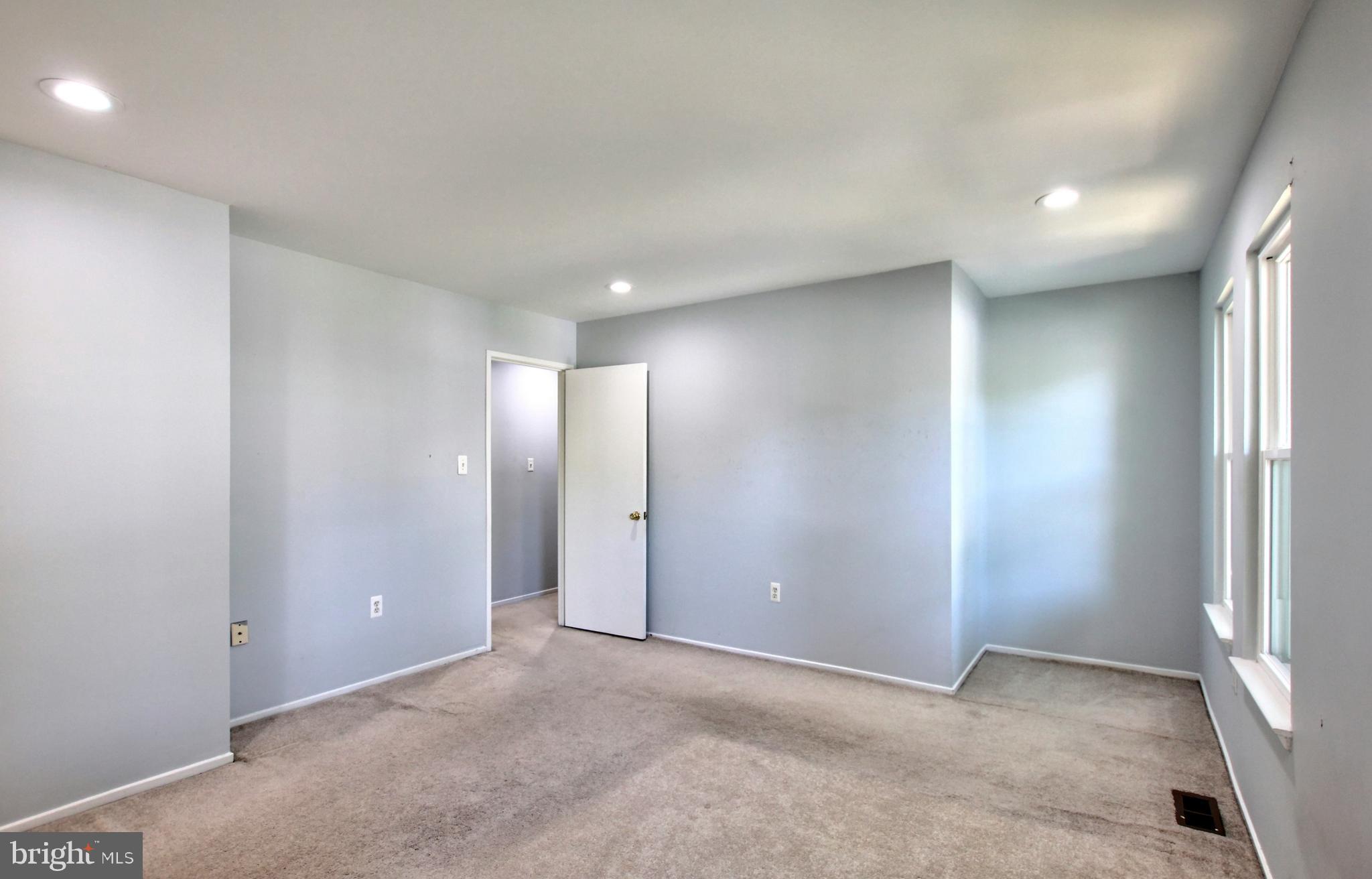 WILLOW HILLS - Residential