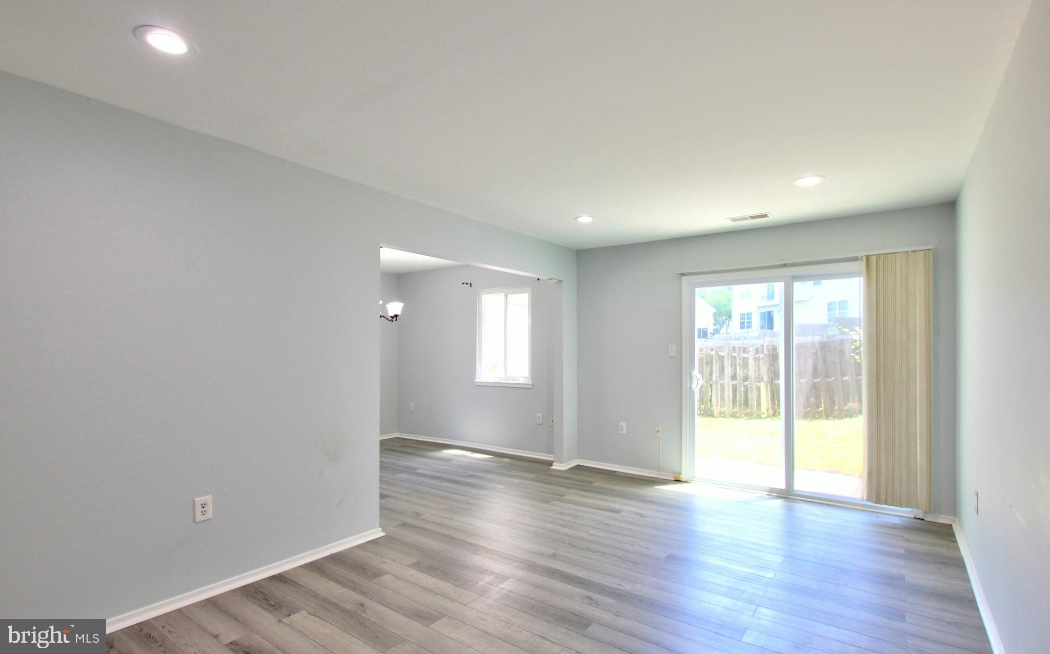 WILLOW HILLS - Residential