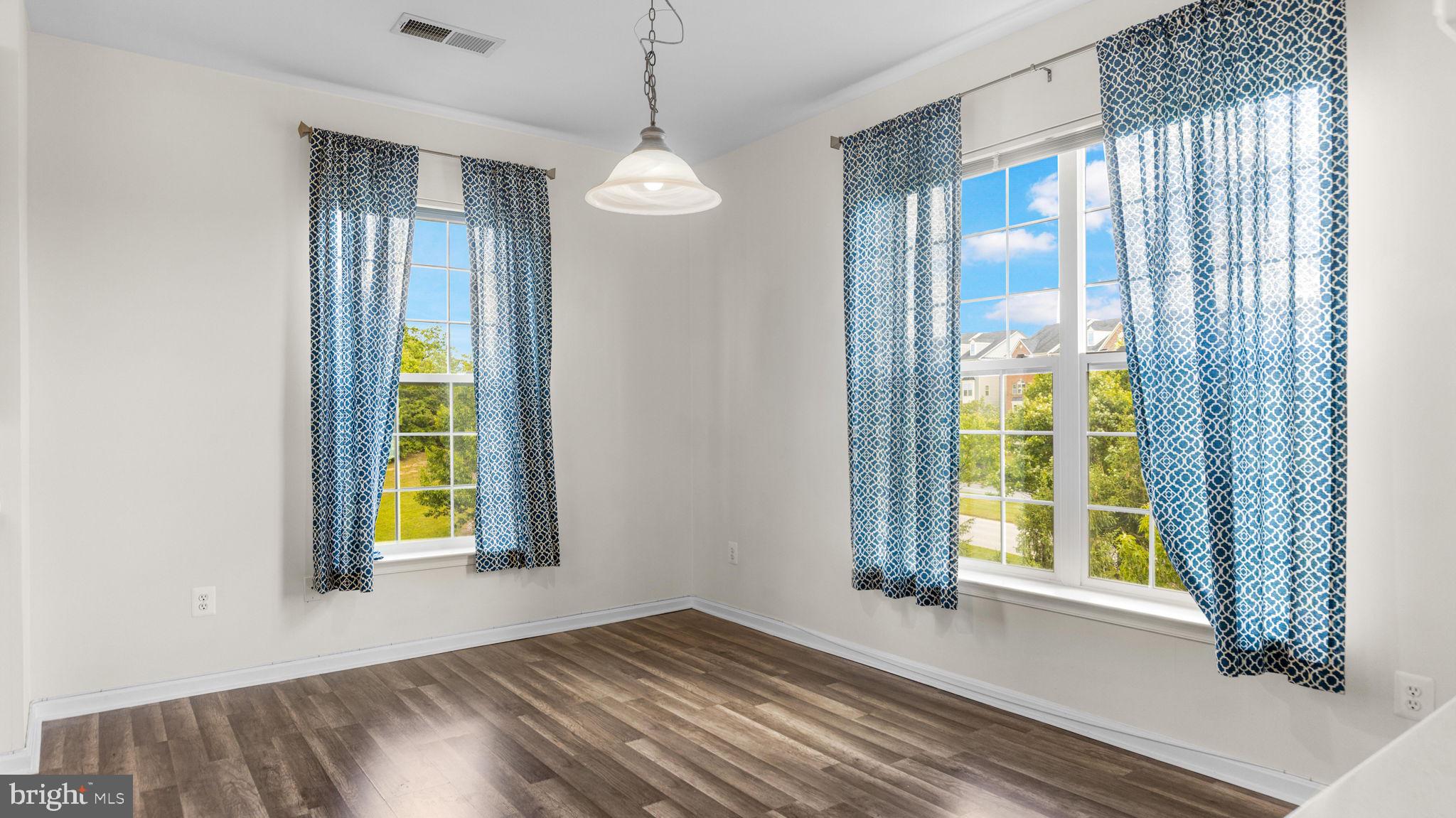 CEDAR RIDGE - Residential