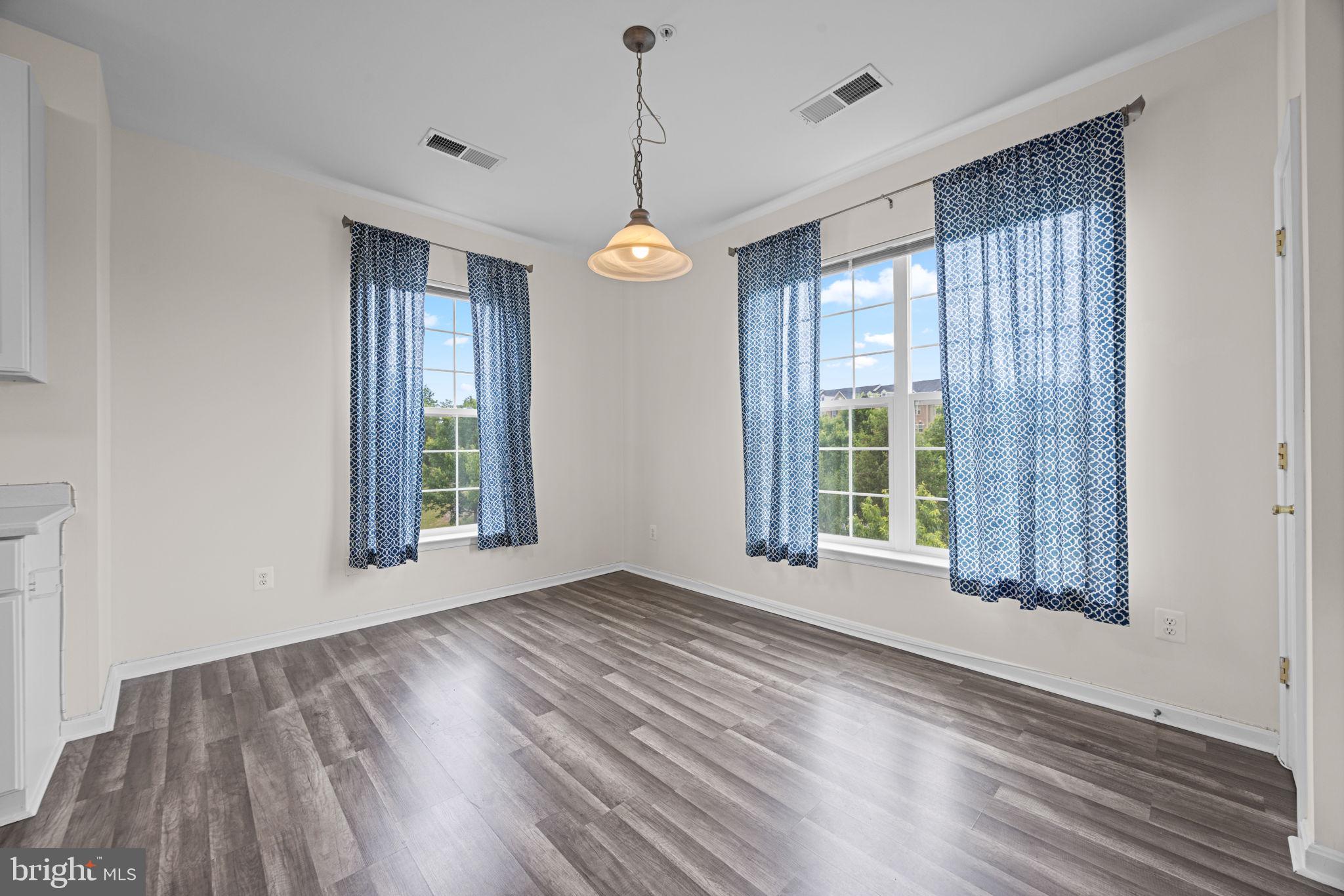 CEDAR RIDGE - Residential