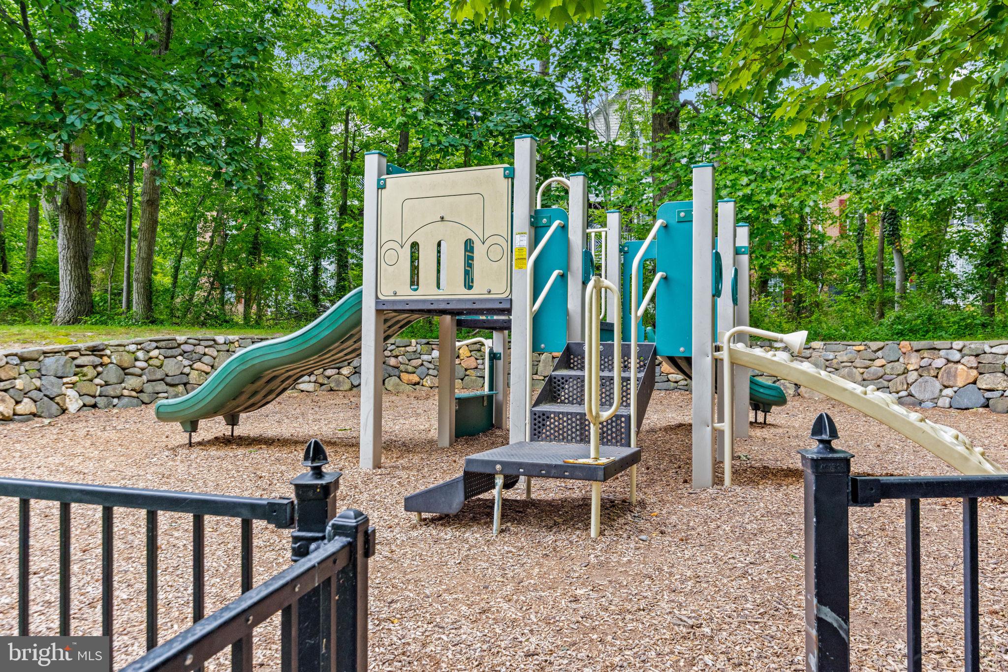 CEDAR RIDGE - Residential