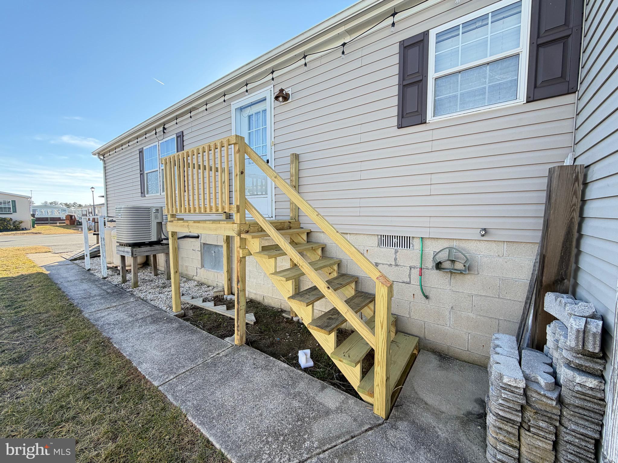 MARINERS COVE - Residential