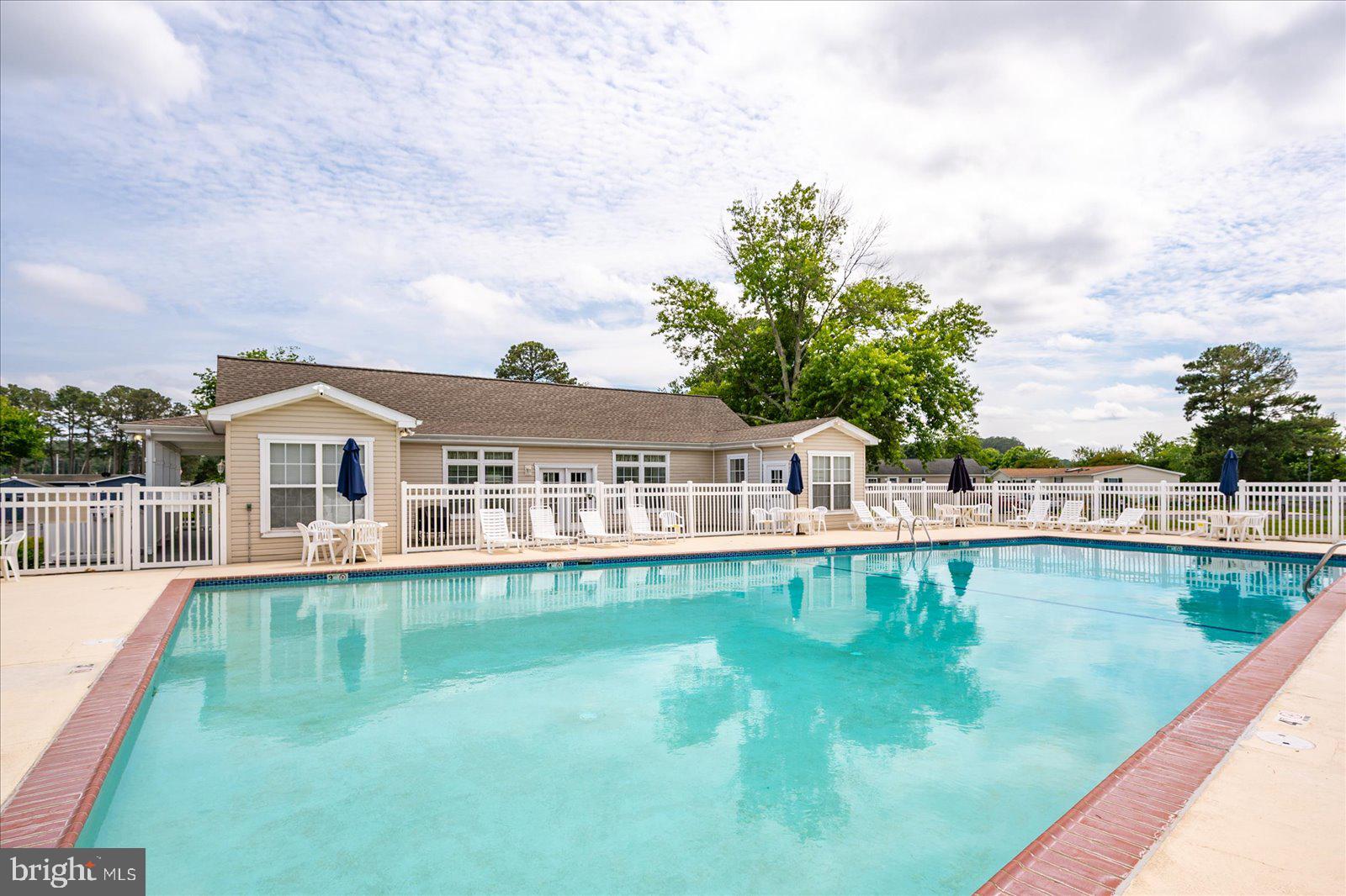 MARINERS COVE - Residential
