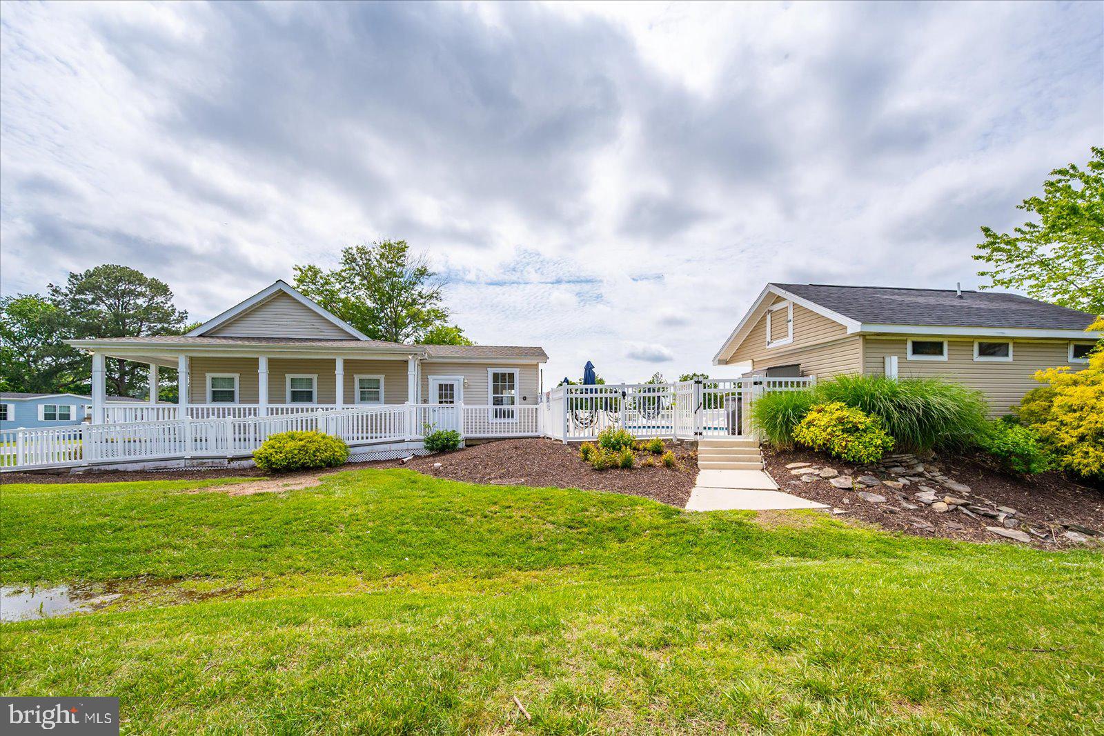 MARINERS COVE - Residential