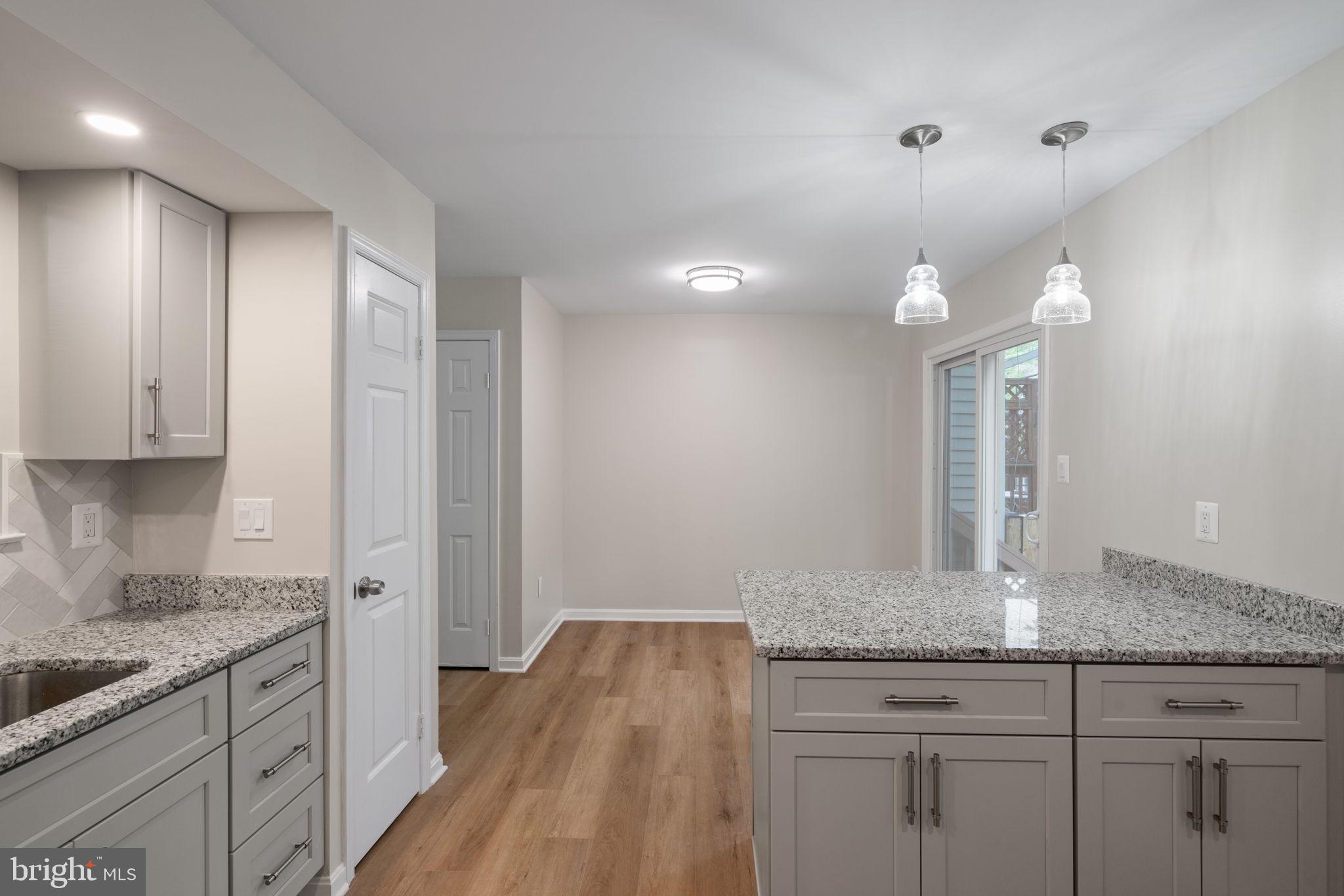 POTOMAC CROSSING - Residential Lease