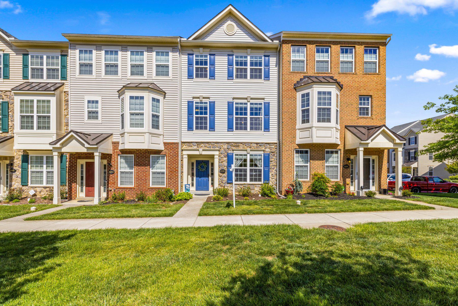 The seller says this is the best location in the neighborhood! Spacious and well maintained by the original owner, this 3-level townhome offers comfortable living with a flexible layout. The entry level features a bedroom and full bath—perfect for guests, a home office, or extra living space—along with access to the 2-car garage. You can park 4 additional cars in the driveway. 
The main living area includes a bright kitchen with granite countertops, a center island, and plenty of table space. A sliding door leads to a large maintenance-free deck, ideal for relaxing or entertaining.
Upstairs, the primary bedroom offers a large walk-in closet and a spacious private bath. Two additional bedrooms and a full hall bath provide plenty of room for family or guests. The separate laundry area is conveniently located on the bedroom level.
New carpet on the main level and stairs adds a fresh touch. The community includes an outdoor pool, community center, and fitness center. Conveniently located near shopping, restaurants, major commuter routes.