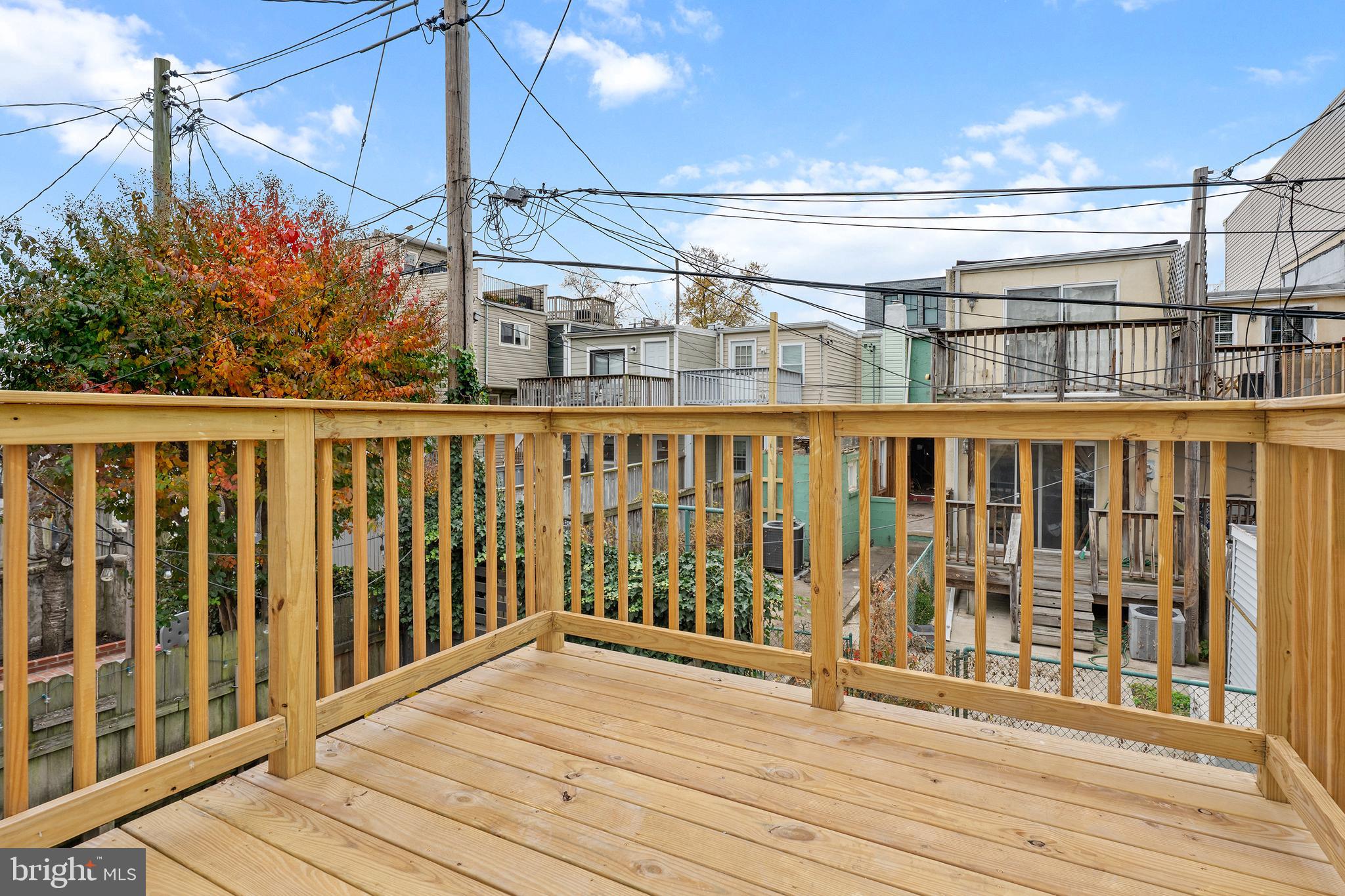LOCUST POINT - Residential