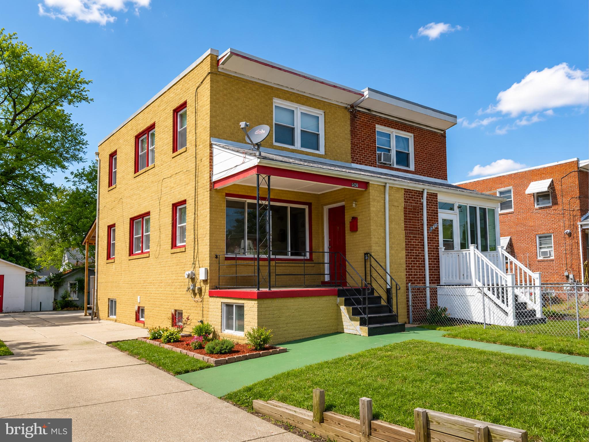 RIGGS MANOR - Residential
