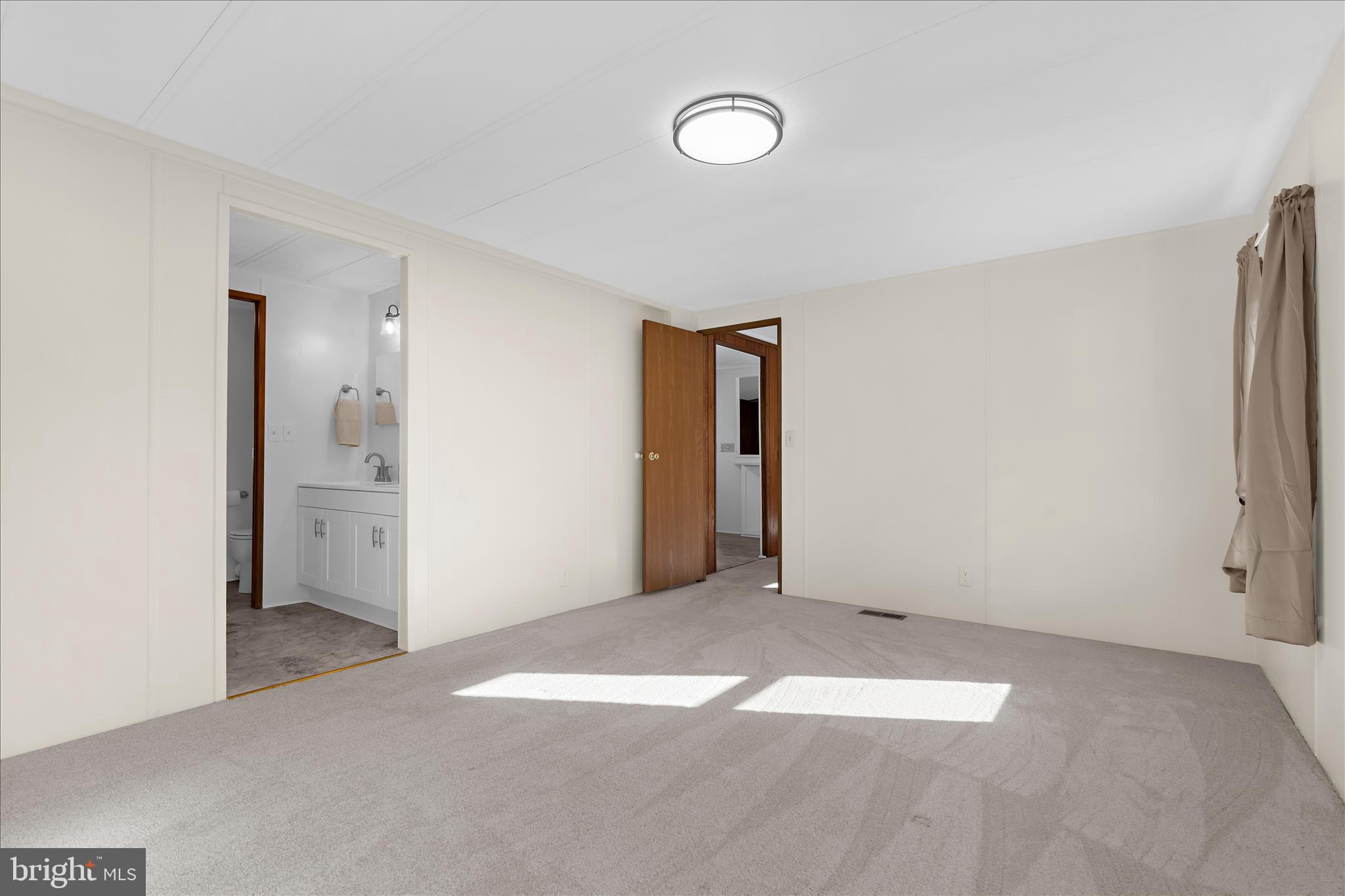 HYDE PARK - Residential