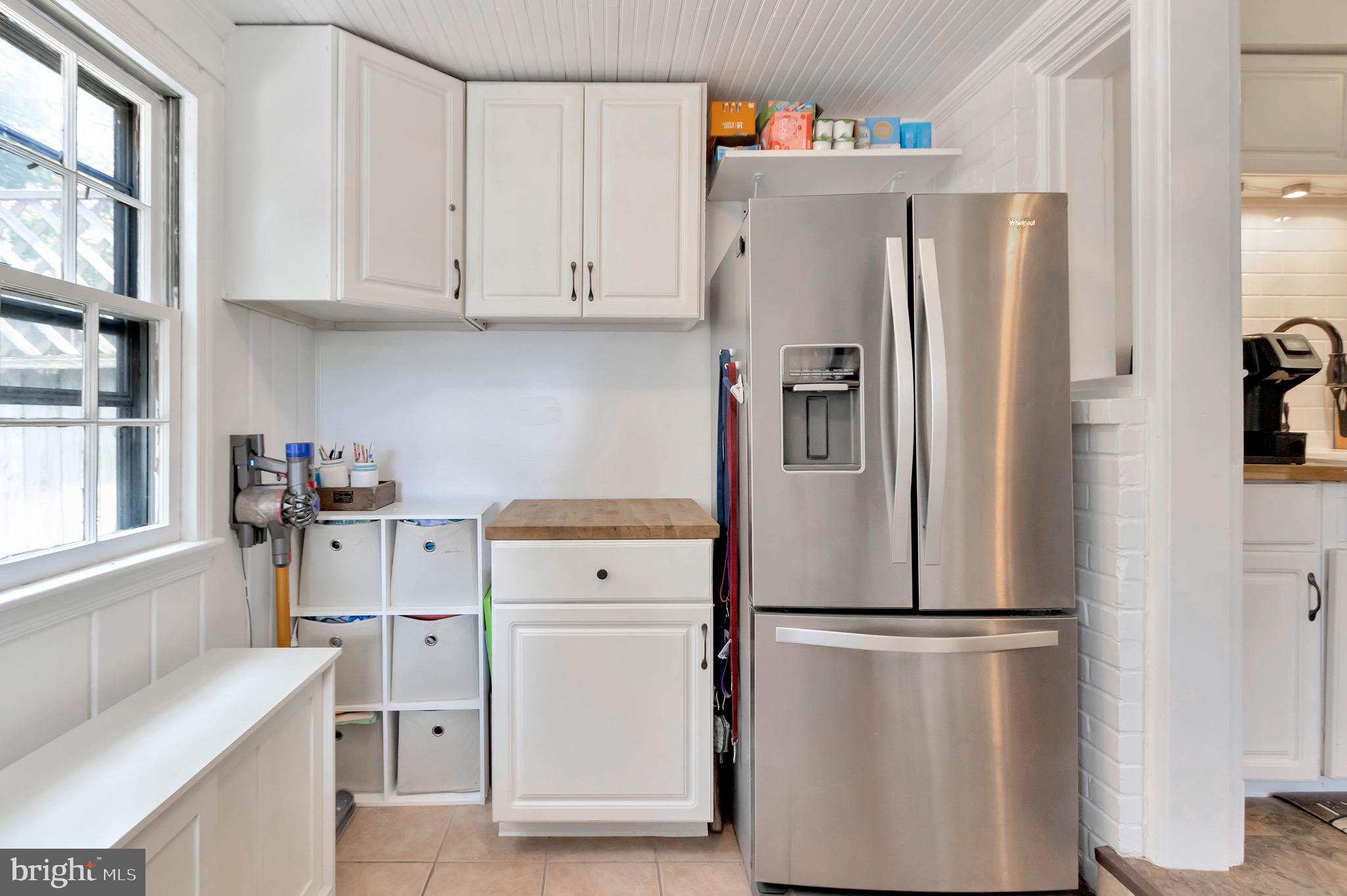 GLEBE MANOR - Residential Lease