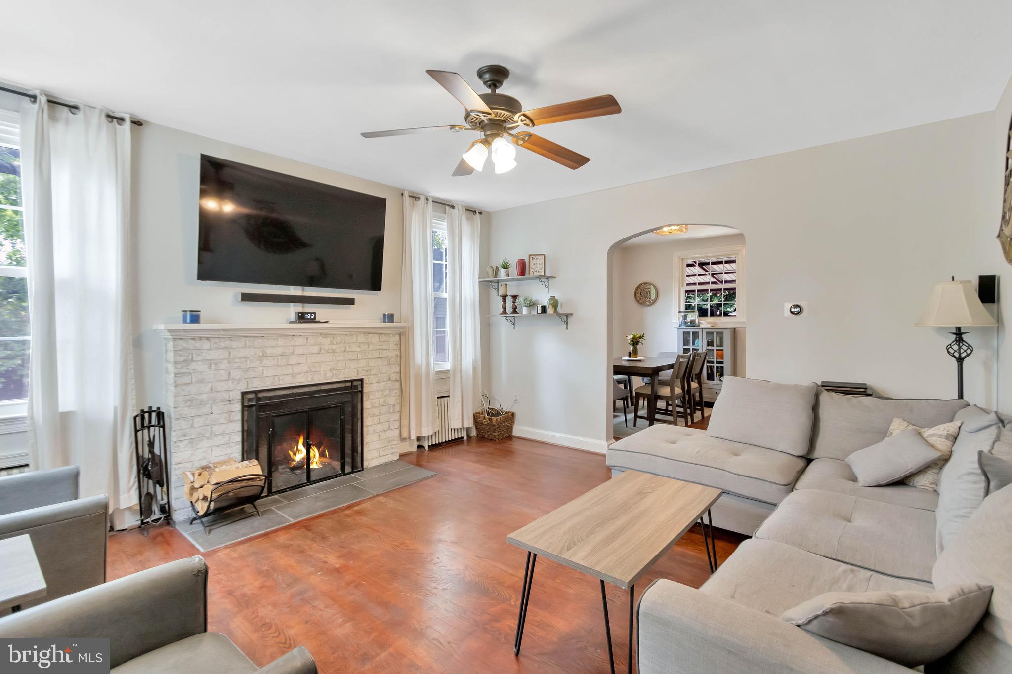 GLEBE MANOR - Residential Lease