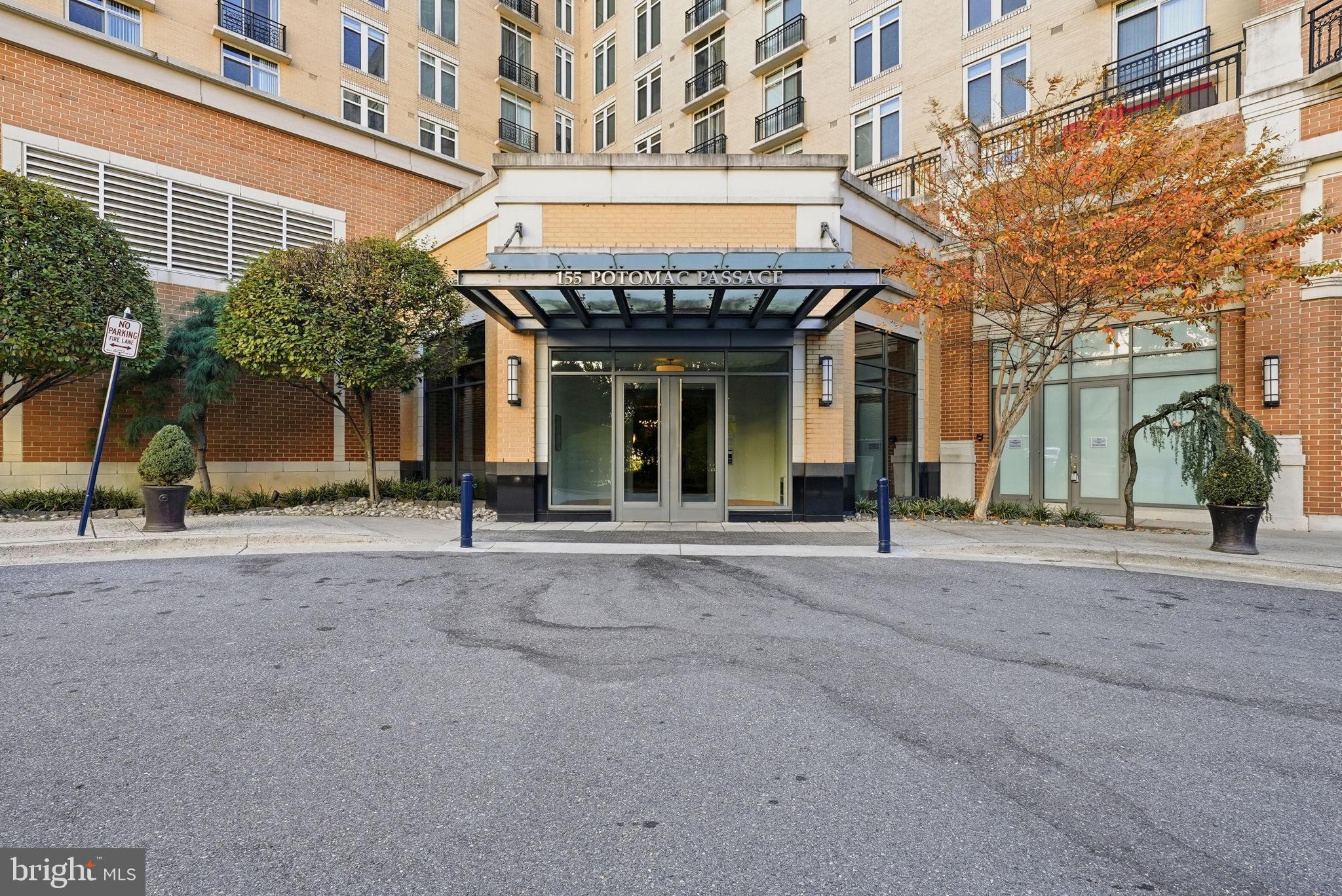 ONE NATIONAL HARBOR CONDOMINIUM - Residential