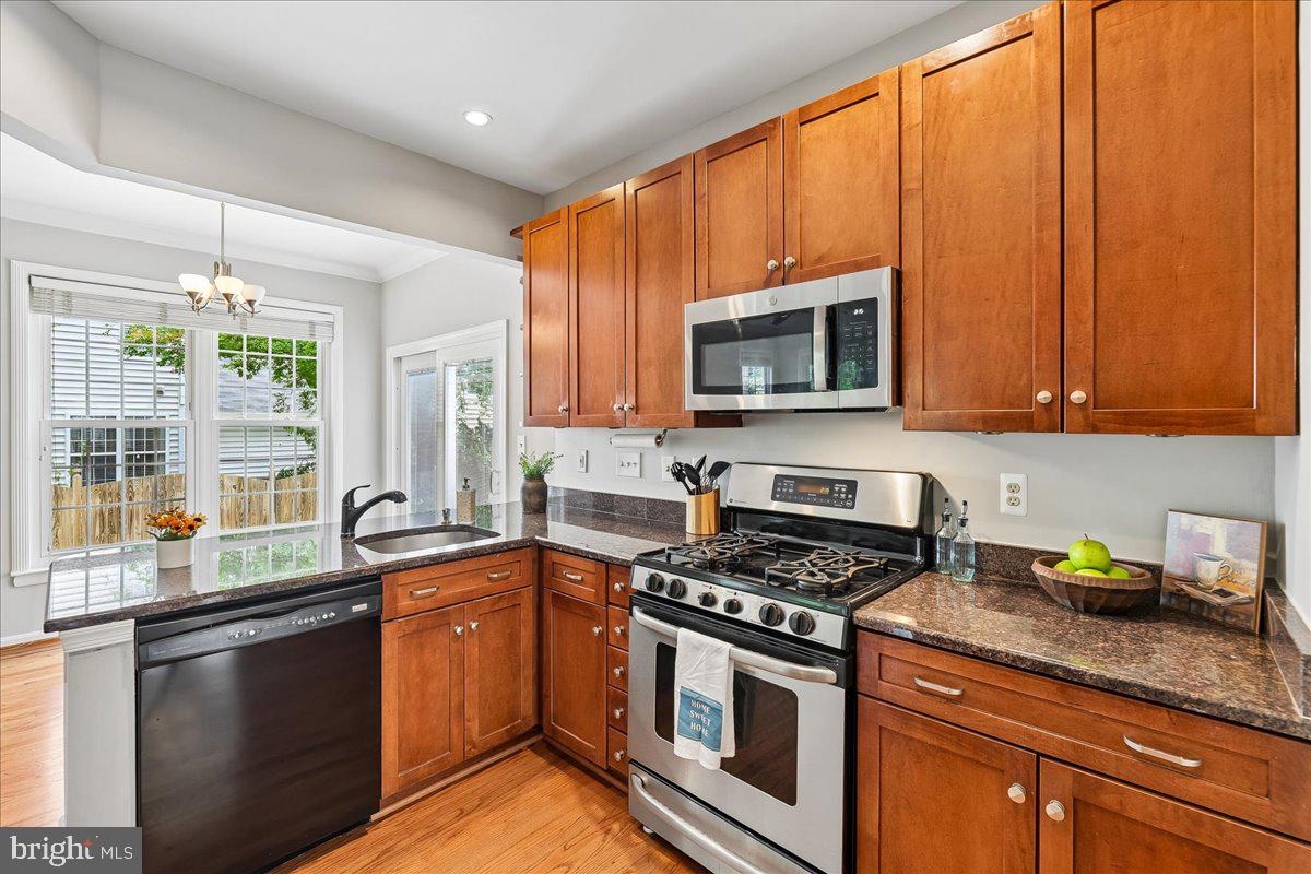 MEADOWGATE - Residential