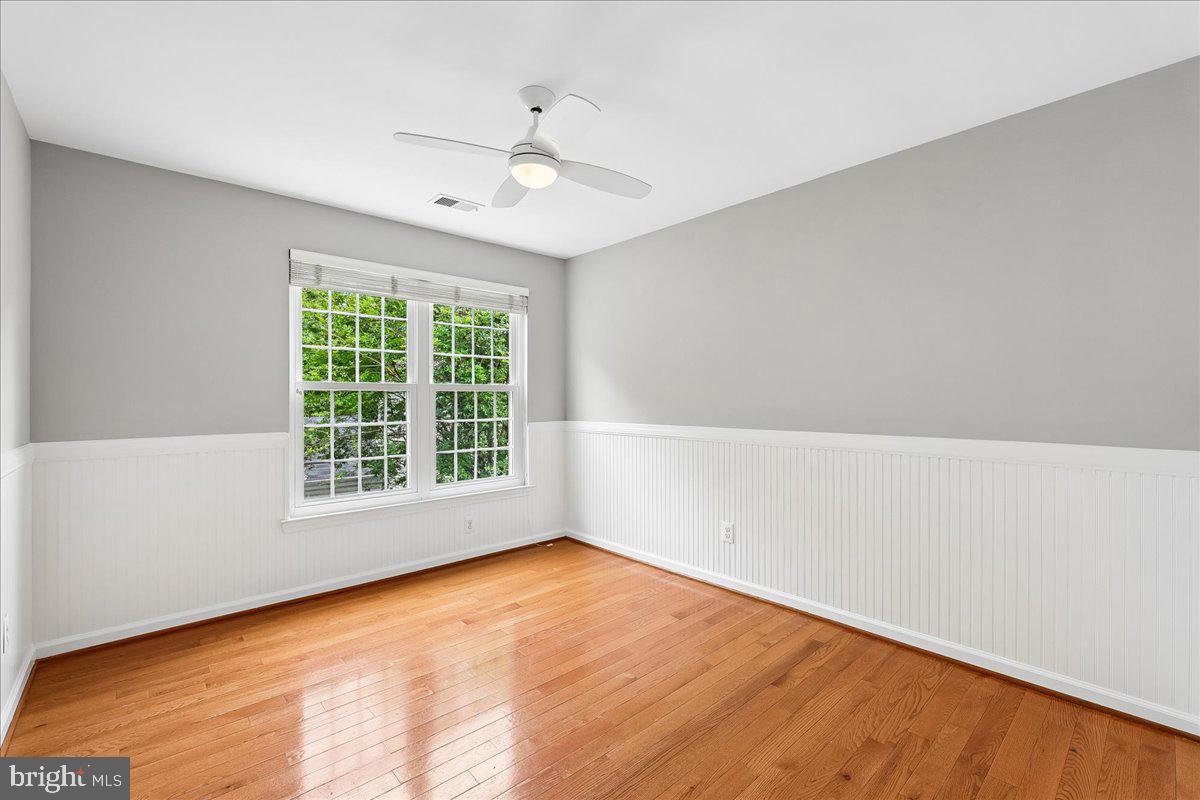 MEADOWGATE - Residential